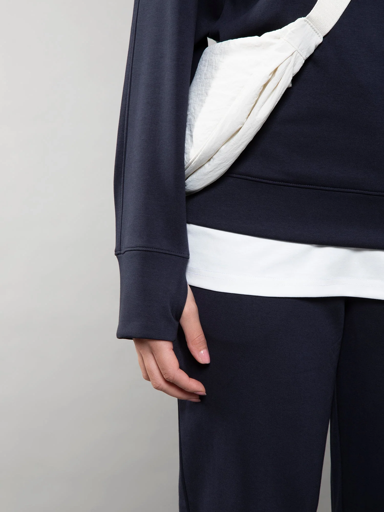 Crewneck sweatshirt - Image 27