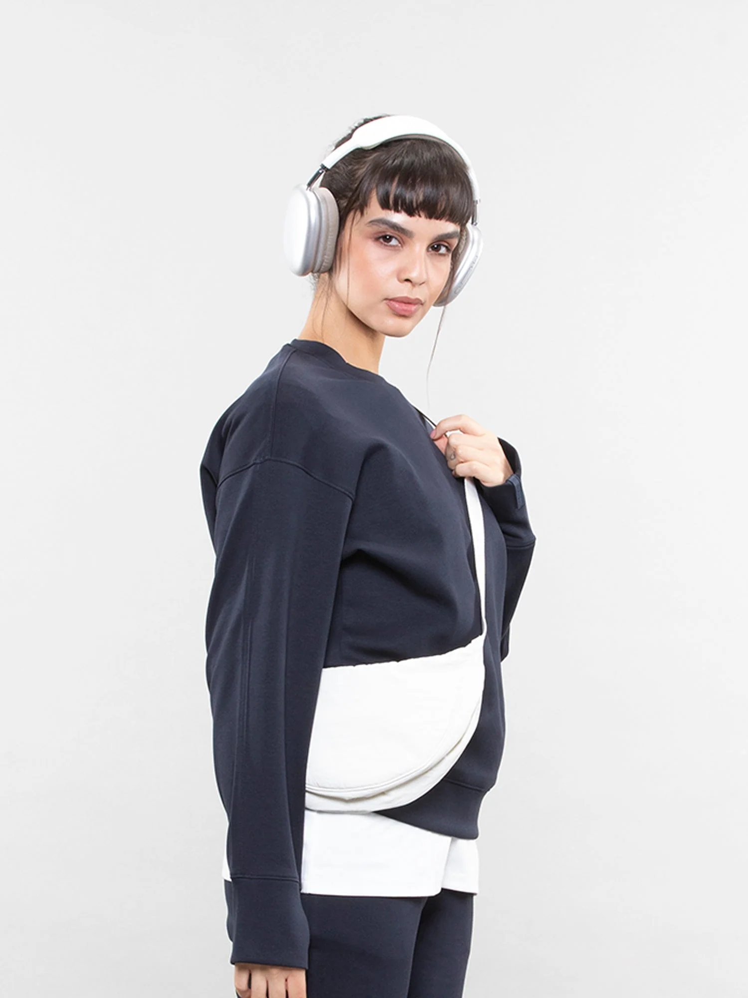 Crewneck sweatshirt - Image 29