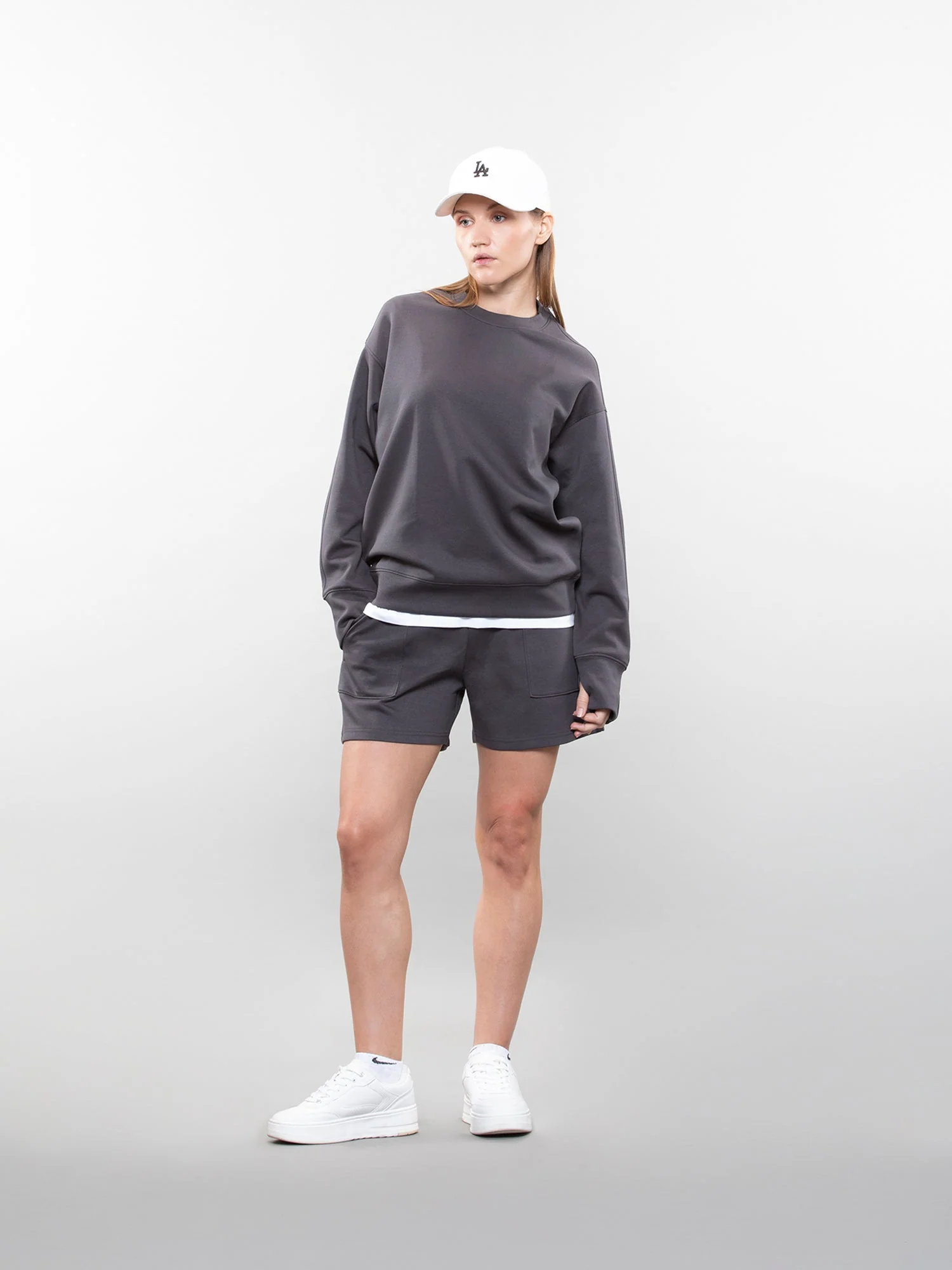 Crewneck sweatshirt - Image 35