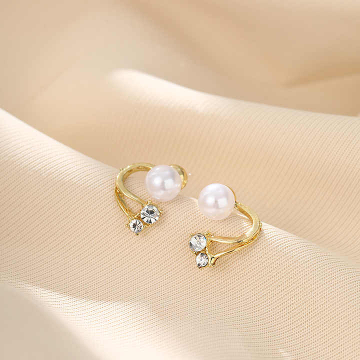 Crystal Glow Stud Earring - Image 3