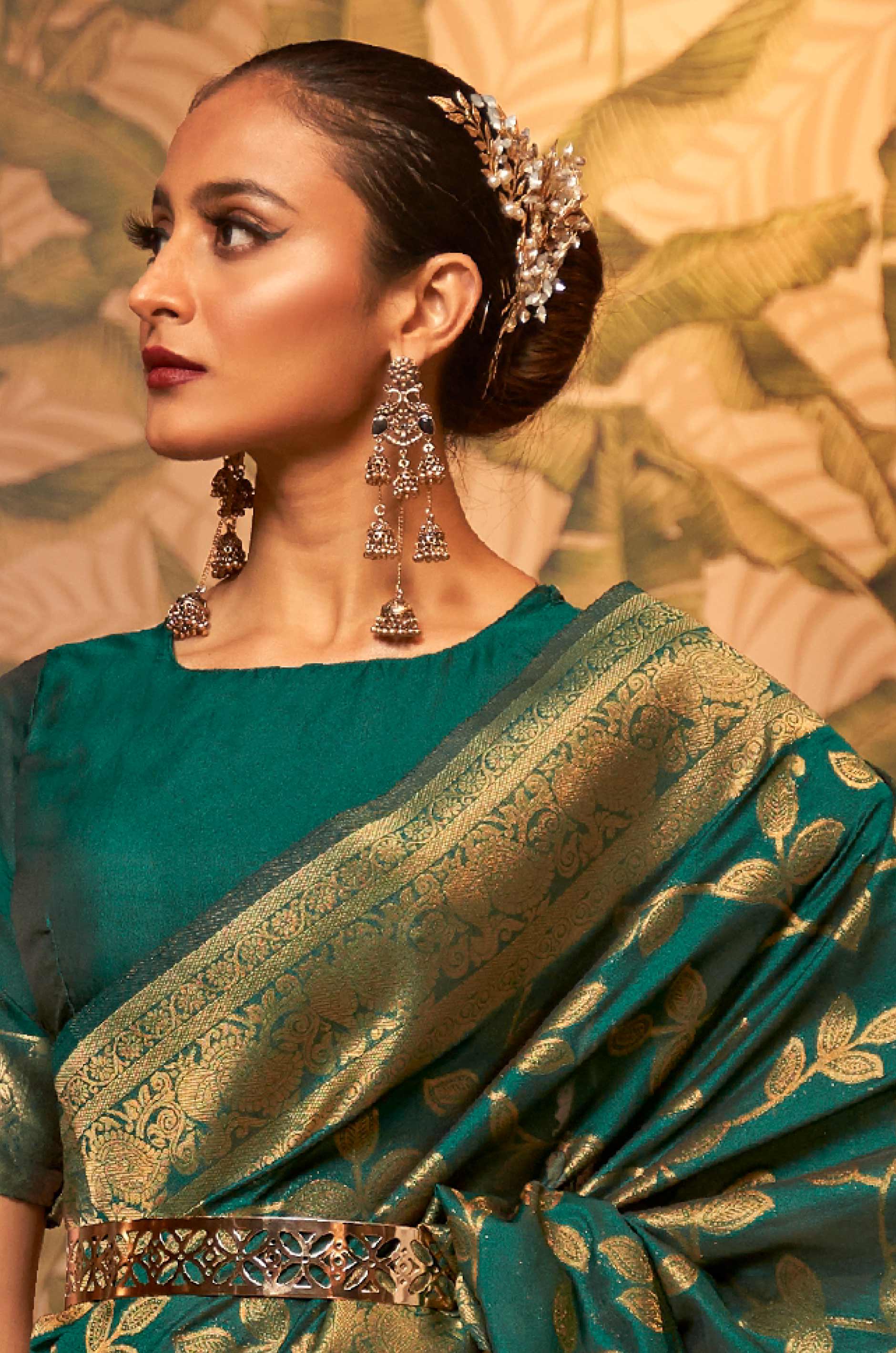 Dark Green Woven Silk Saree - Image 4