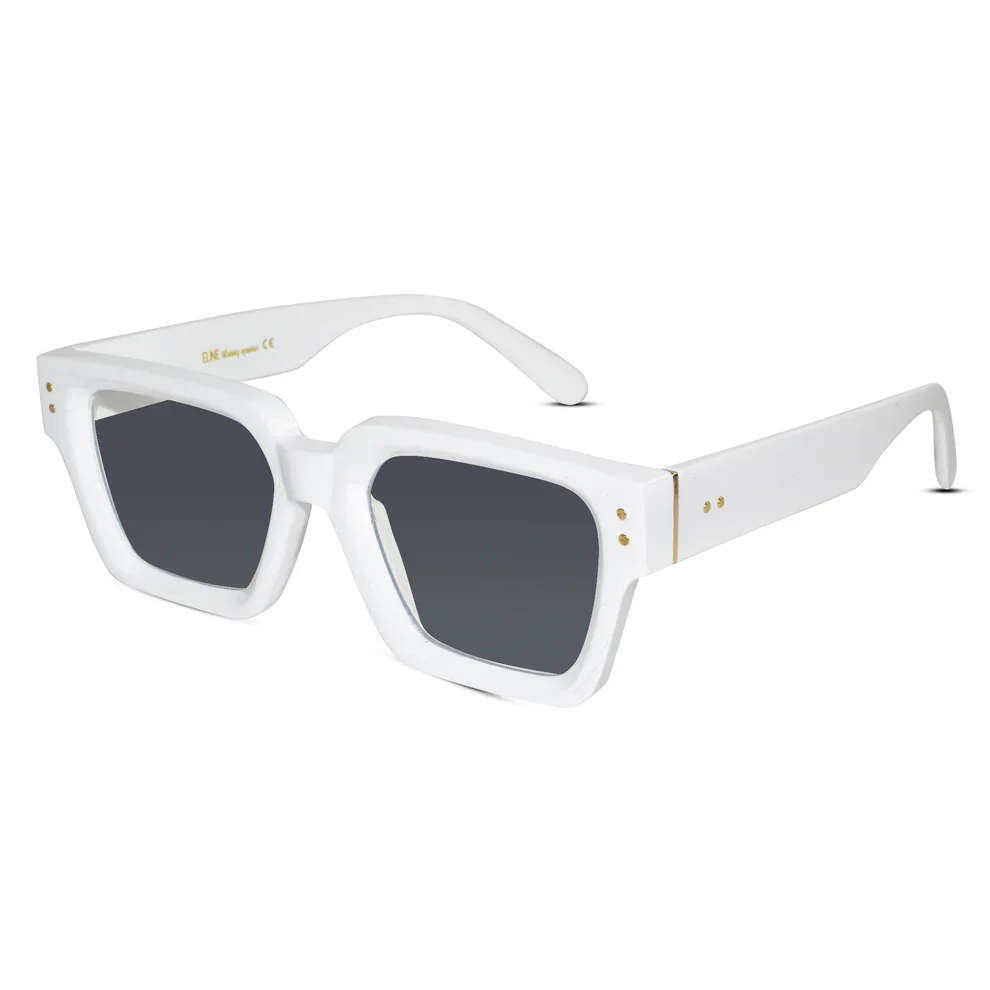 Designer Black Bold Wayfarer Sunglasses - Image 8