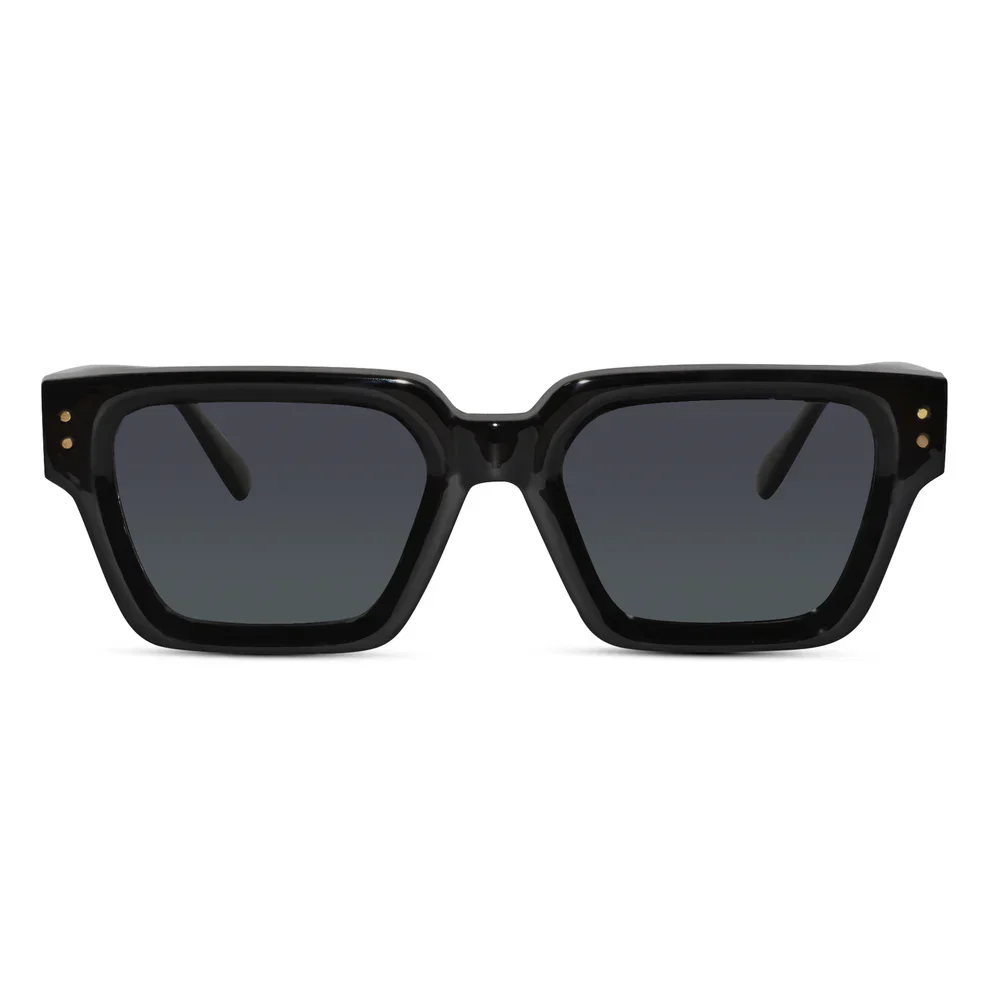 Designer Bold White Wayfarer Sunglasses - Image 4