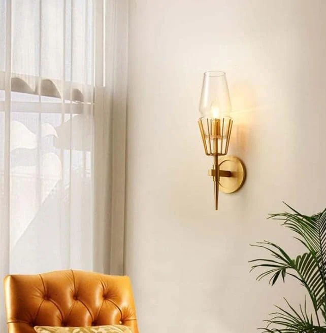 Diamond Shape Glass & Metal Golden Wall Lamp - Image 3
