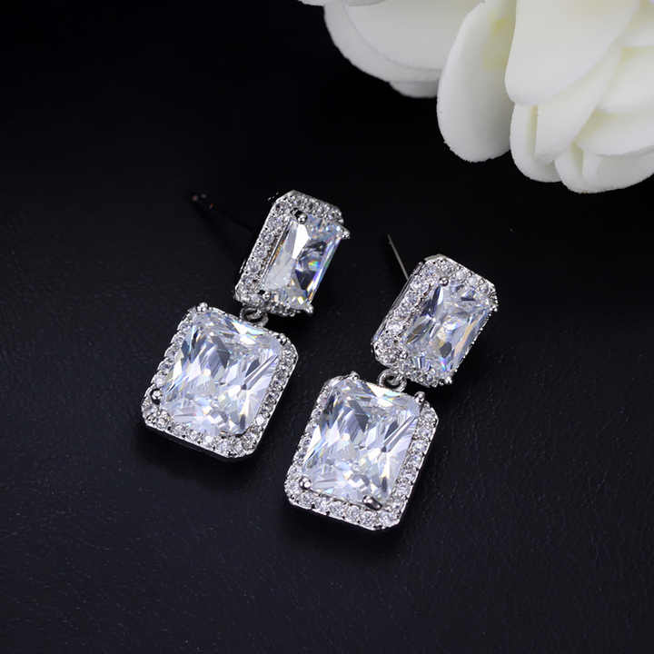 Dream Glow Dangler Earring - Image 4