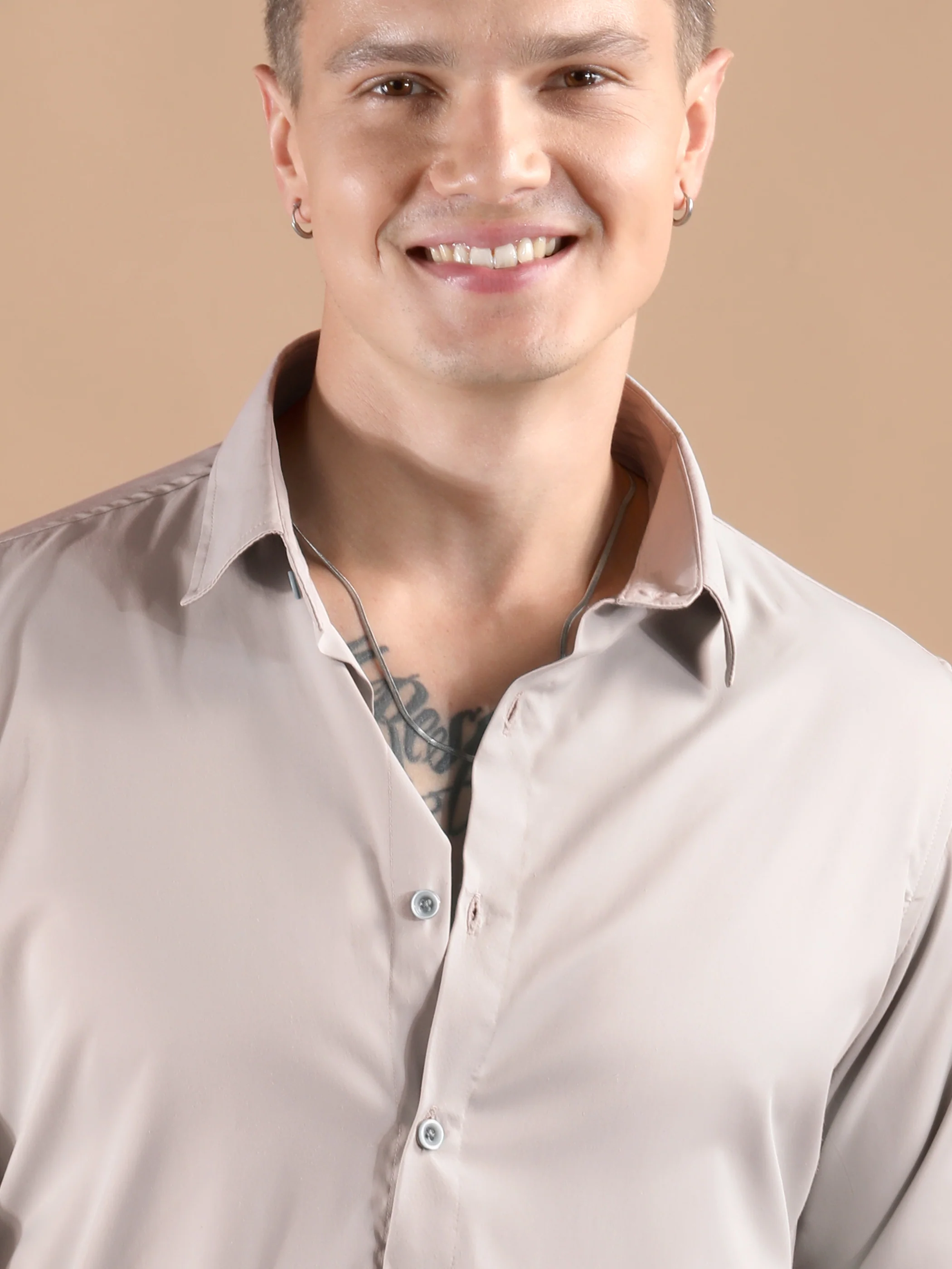 Dusty Pink Solid Regular Fit Shirt - Image 4