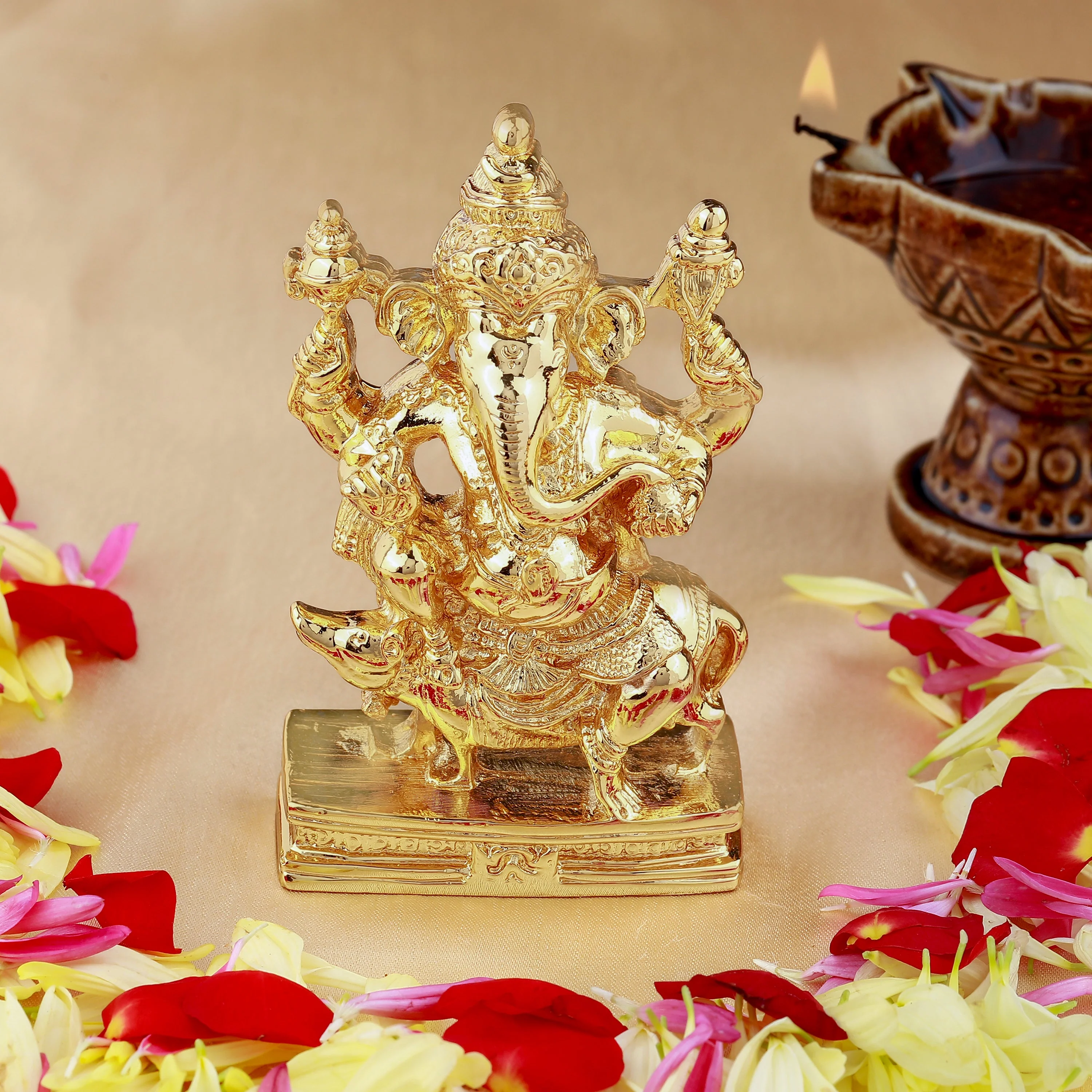 Estele Gold Plated Lord Ganesh Idol (Bg)