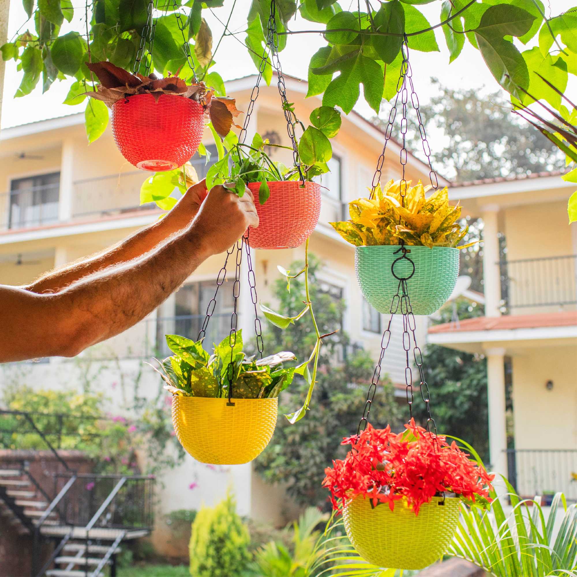 Euro Plastic Balcony Hanging Pots | Set Of 5 - Image 3