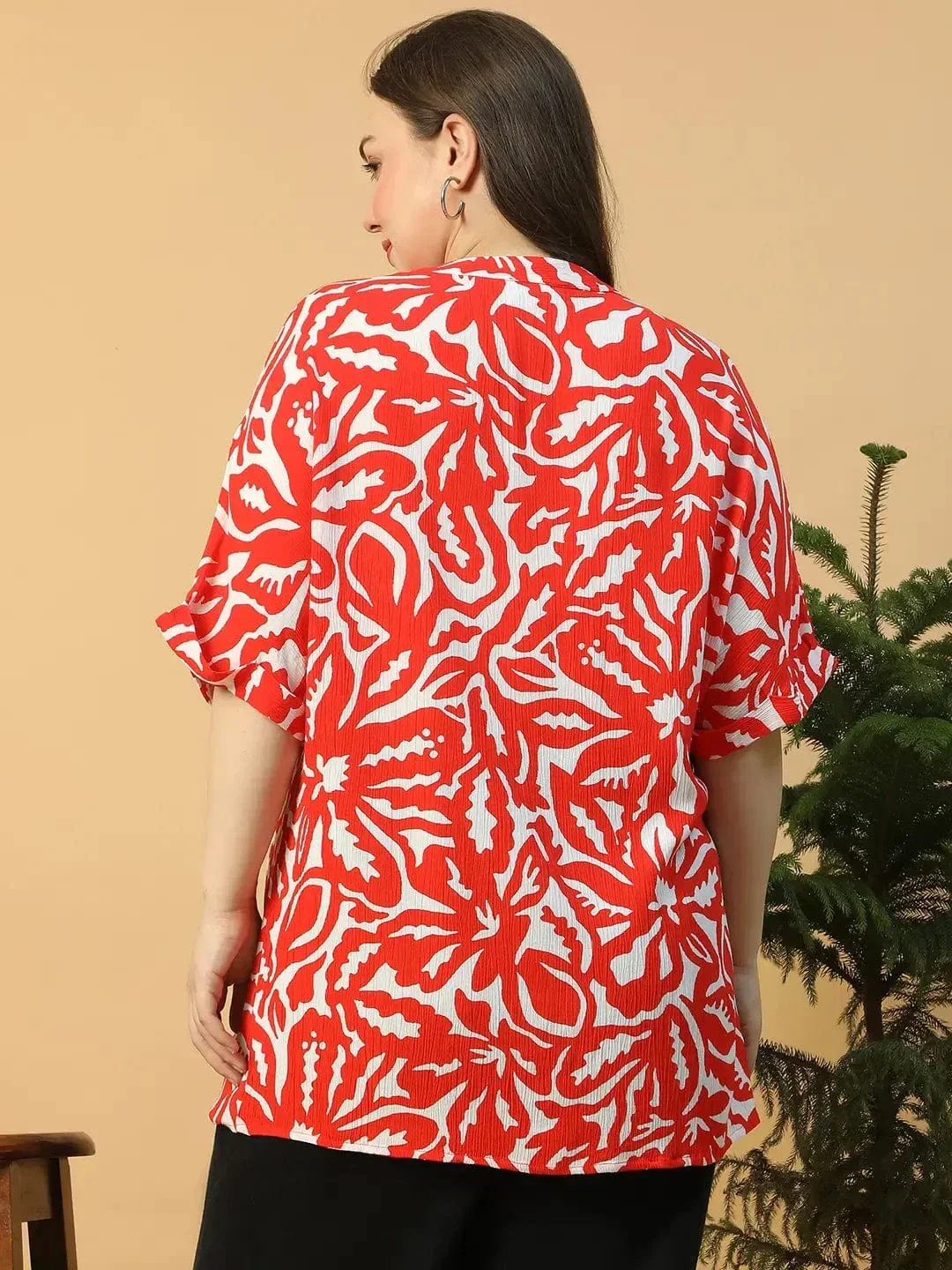 Fantastic Red Floral Print Short Sleeve Plus Size Women Top - Image 6
