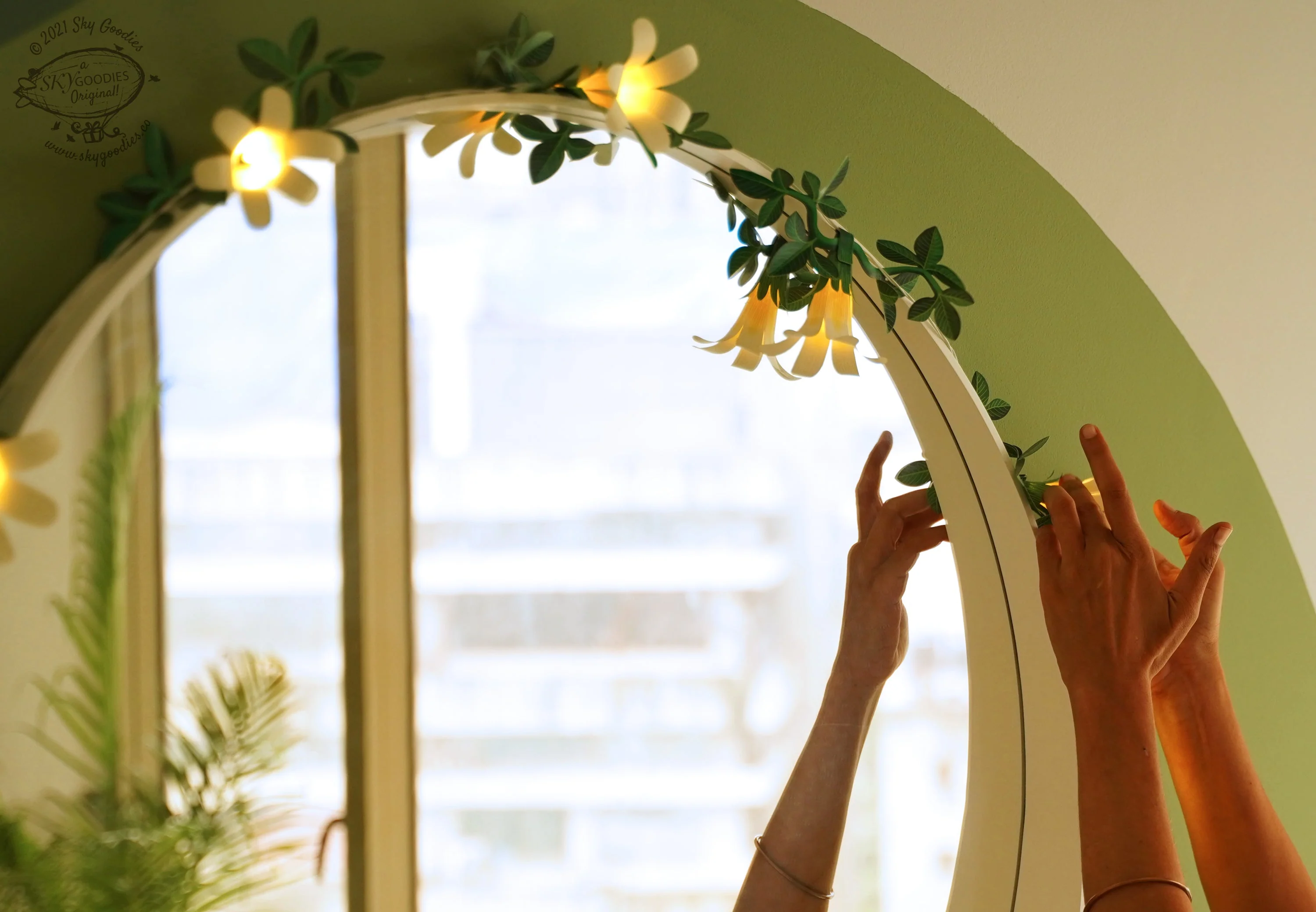 Festive Combo Saver Pack of 5 White Paper Flower Fairy Lights - Image 11