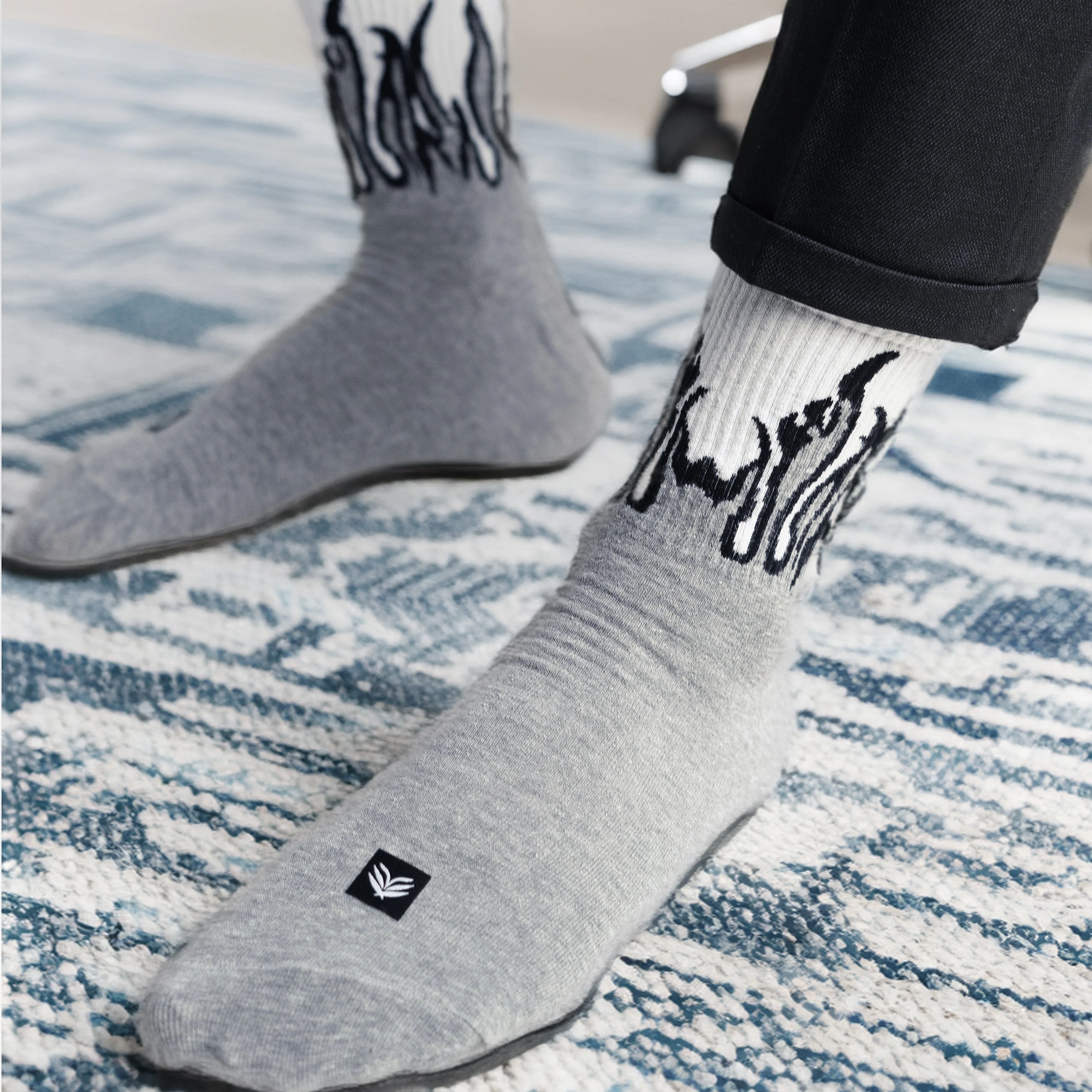 FIRE EDITION - GREY/WHITE - BLACK FLAMES - Image 2