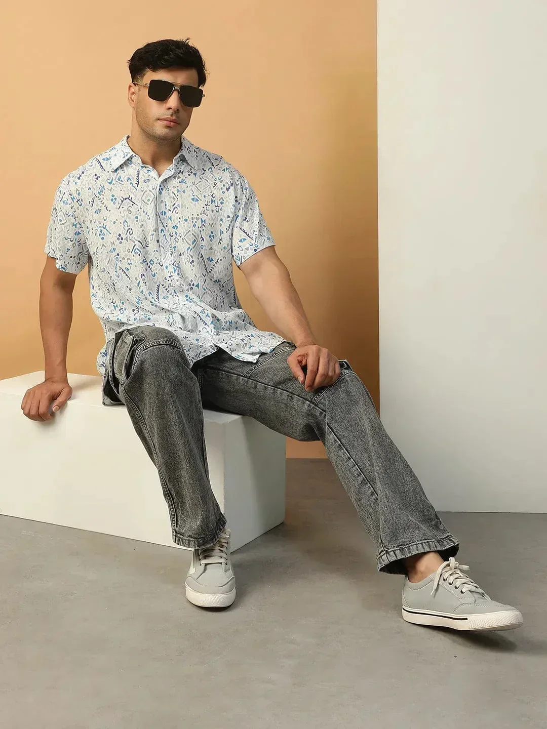 Flexer Abstract Print Multicolor Collared Short Sleeve Men Oversized Shirt - Image 2