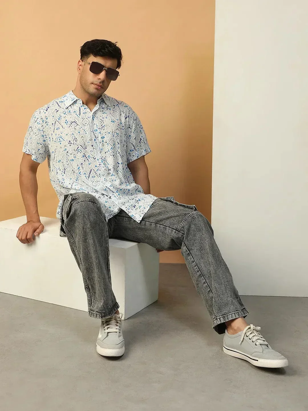 Flexer Abstract Print Multicolor Collared Short Sleeve Men Oversized Shirt - Image 8