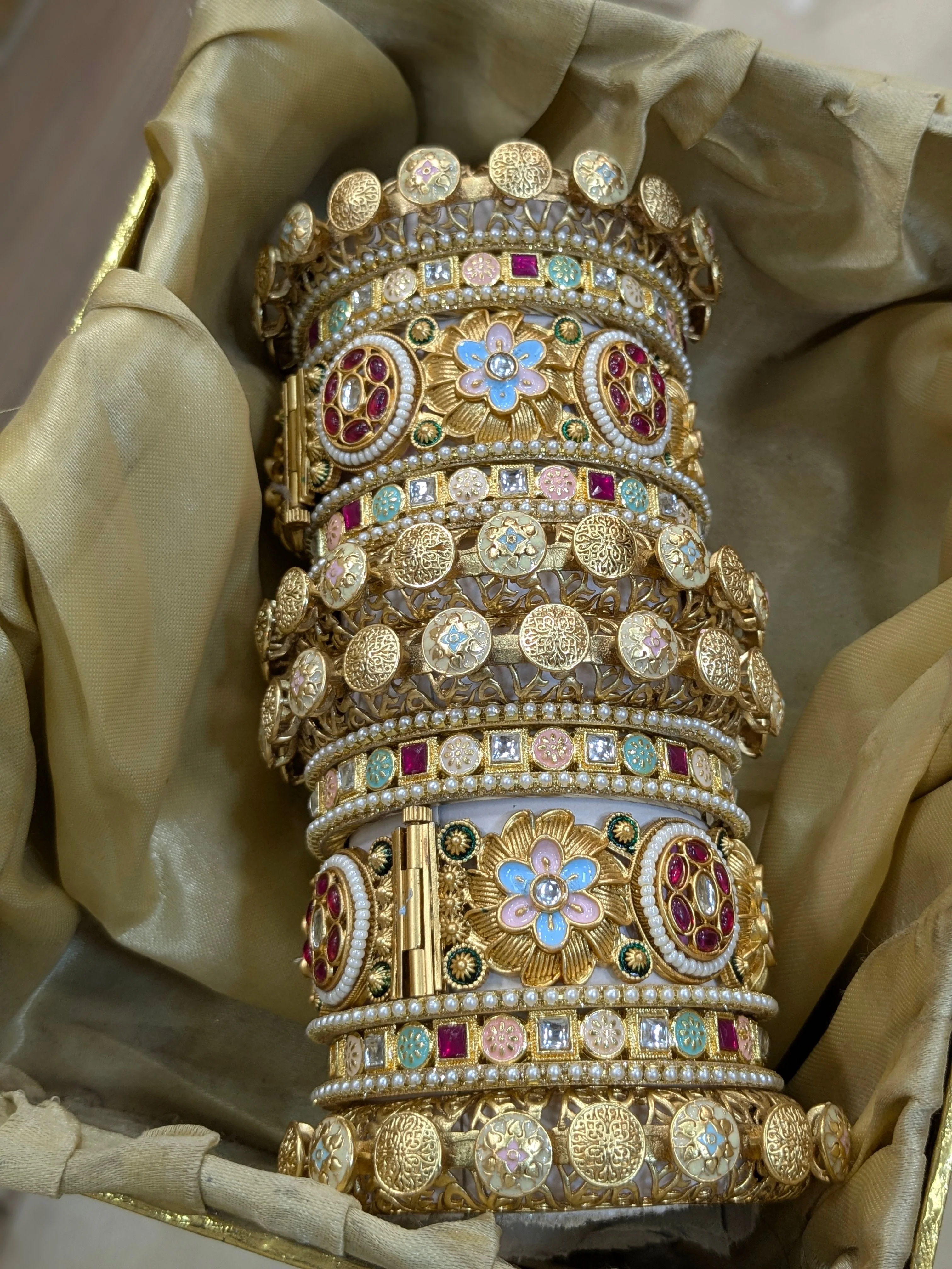 Flower rajwadi bangles - Image 3