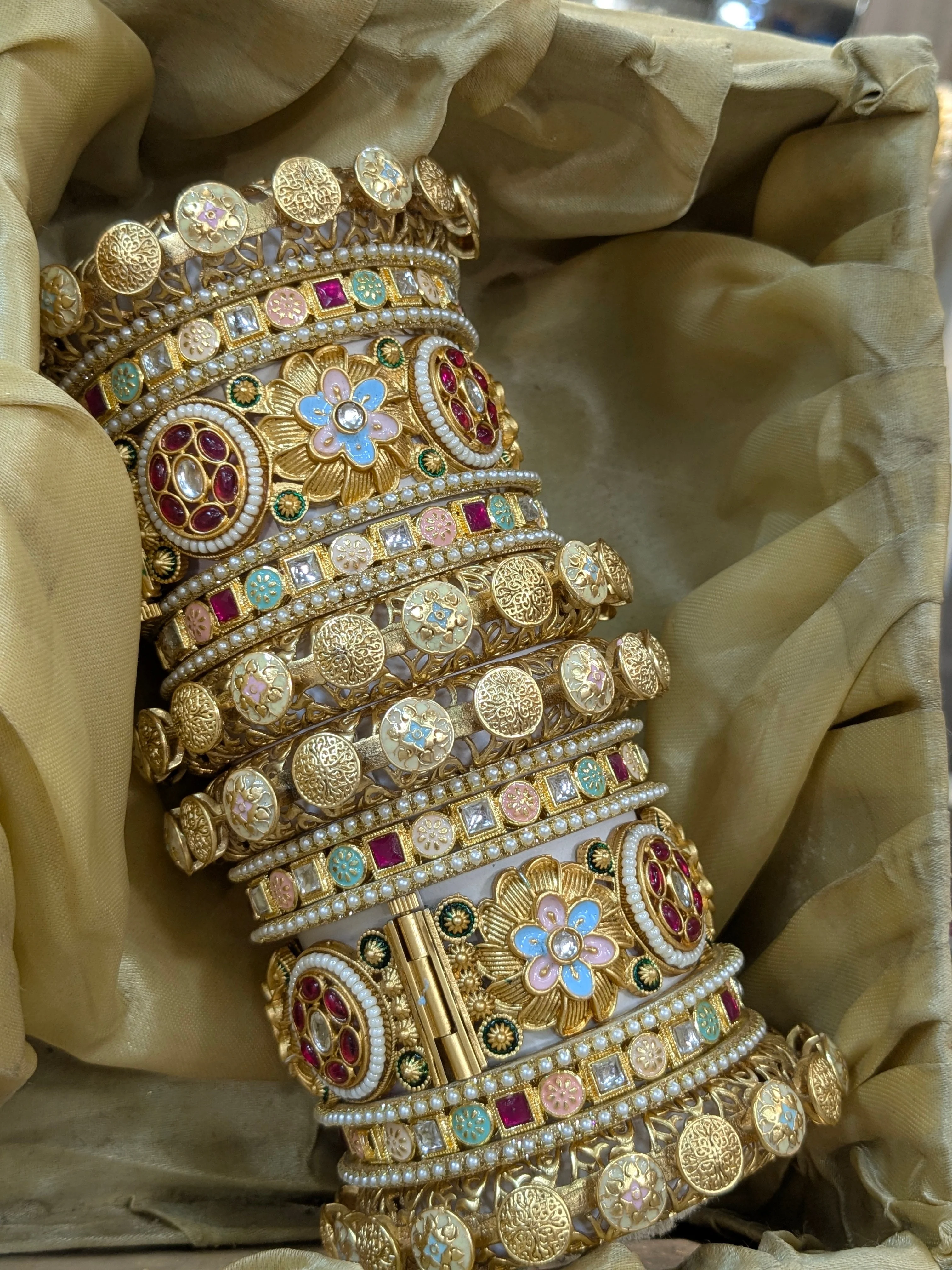 Flower rajwadi bangles - Image 2