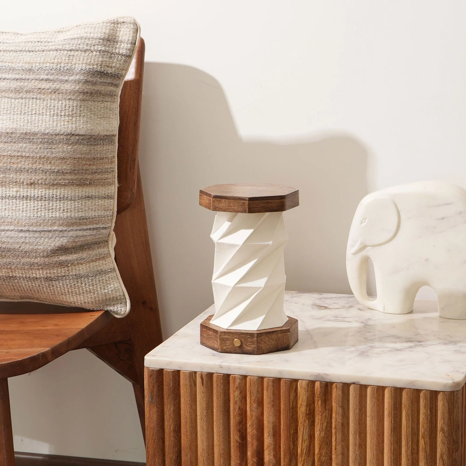 Foldplay Table Lamp - Modern Design, 100% Linen Lampshade, Mango Wood Base - Image 4
