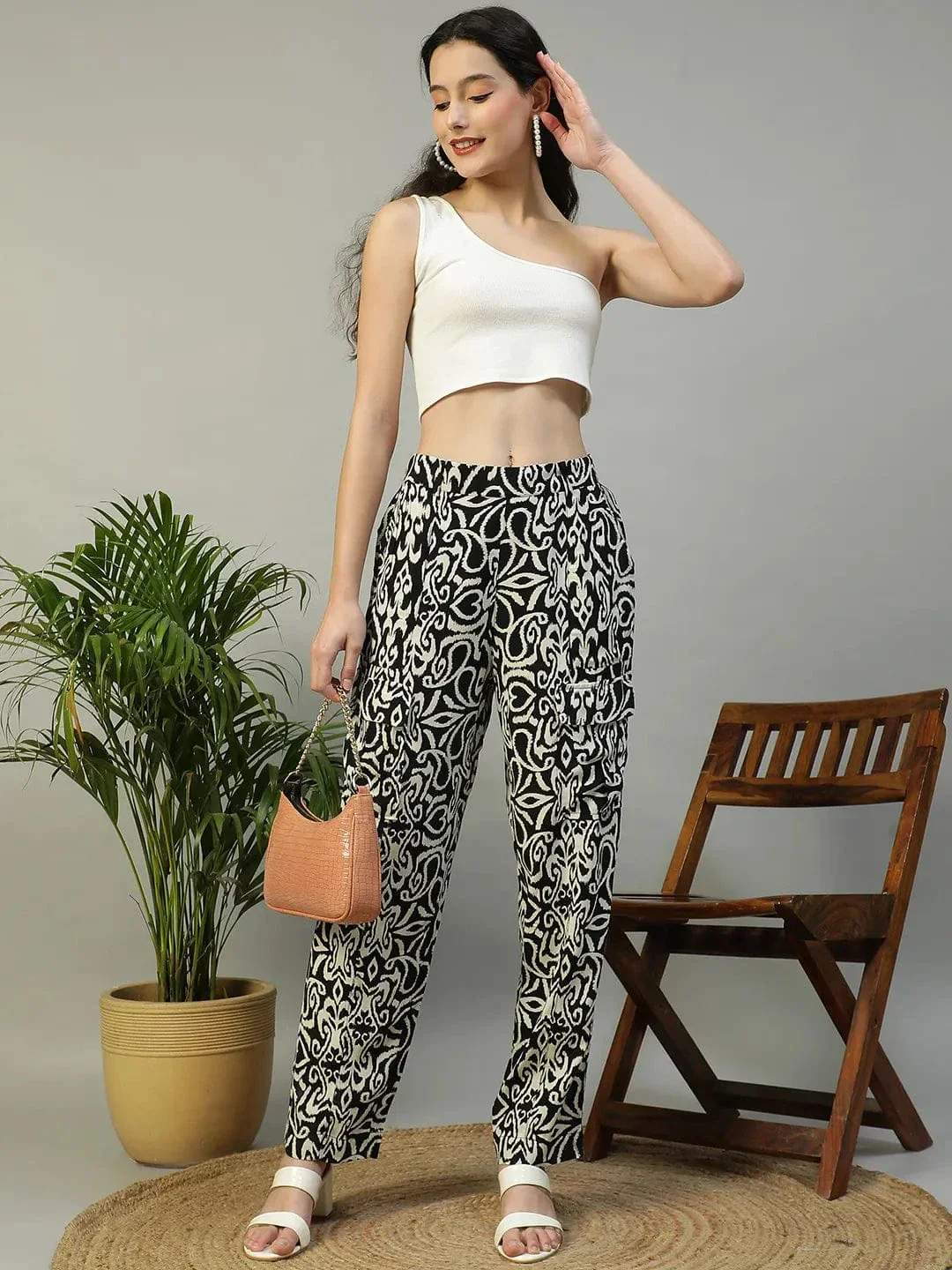 Formost Black Print Elasticated Crargo Style Women Pant - Image 8