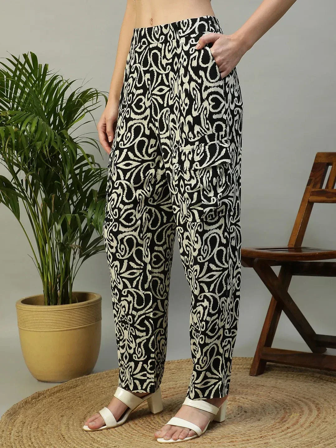 Formost Black Print Elasticated Crargo Style Women Pant - Image 3