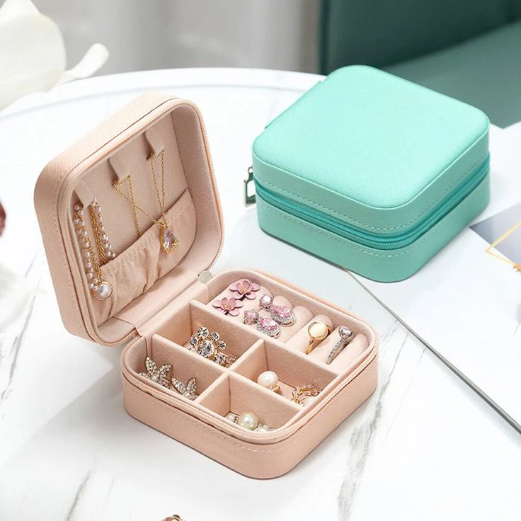 Free Jewellery Organiser - Image 79