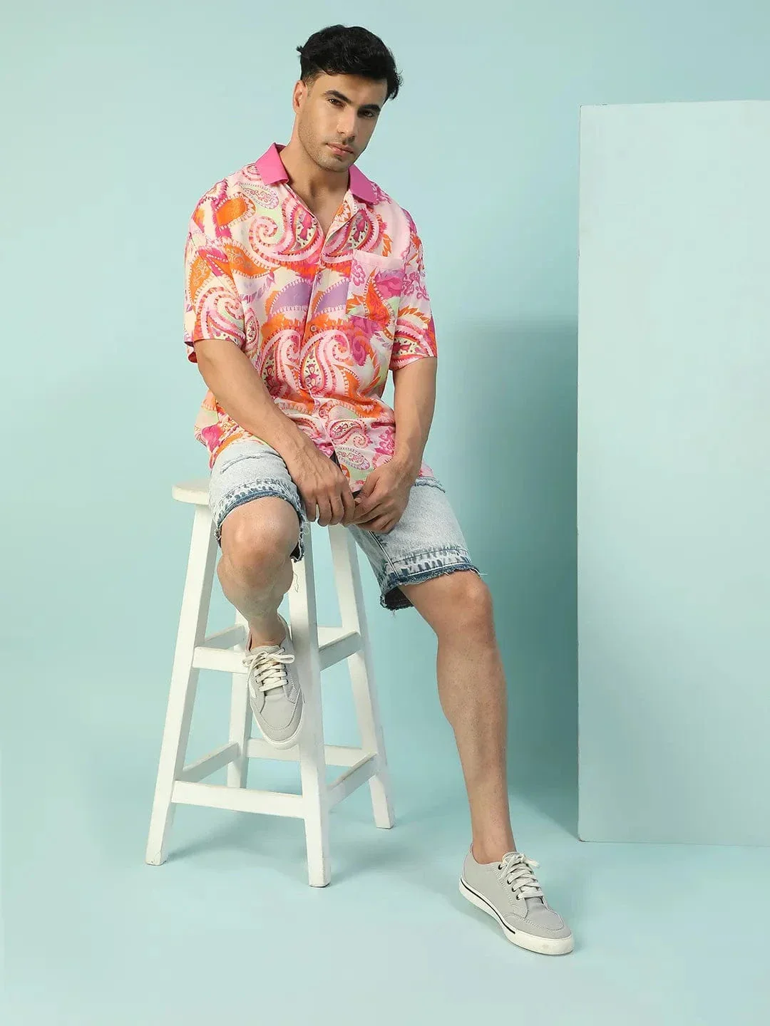 Fresh Paisley Print Multicolor Lapel Collar Short Sleeve Men Oversized Shirt - Image 7