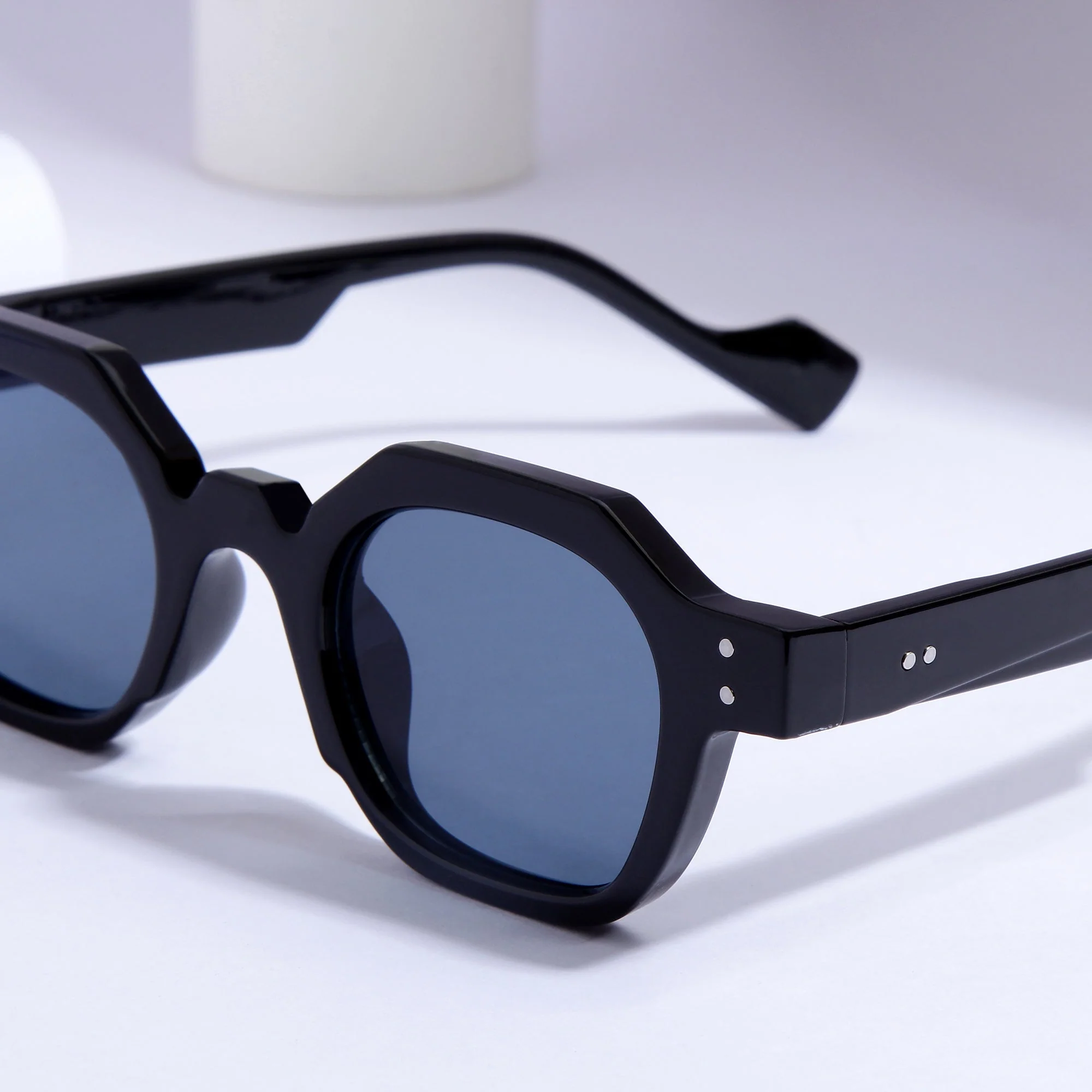 Full Black SZ 2002 Round Sunglasses - Image 2
