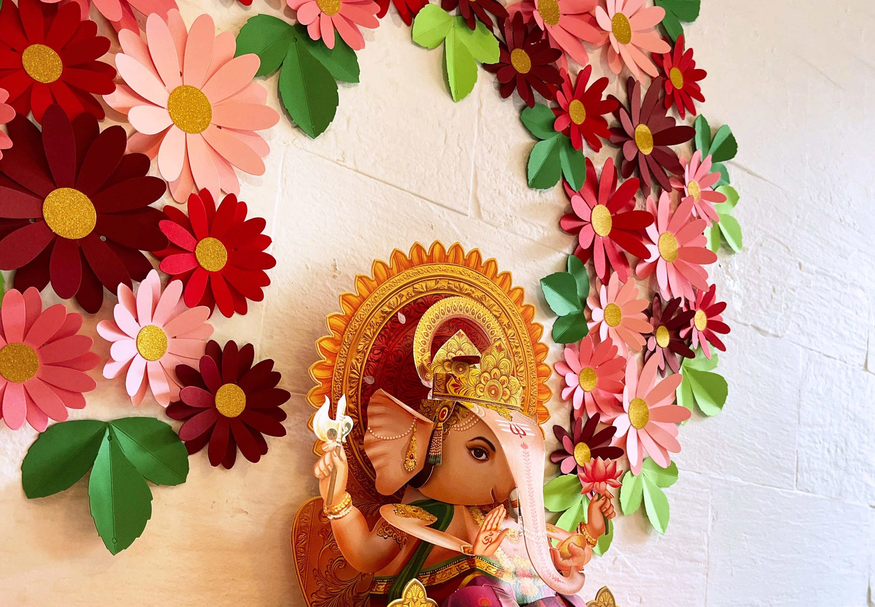 Ganpati Decor Combo Saver 8 - Big Ganesha + 36 Flowers + 20 Leaves + 4 Lotus Diyas - Image 3