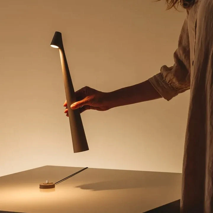 GeekSleek: Minimalist Wireless LED Table Lamp with Touch Control, Stepless Dimming & Rechargeable Design for Home & Office - Image 10