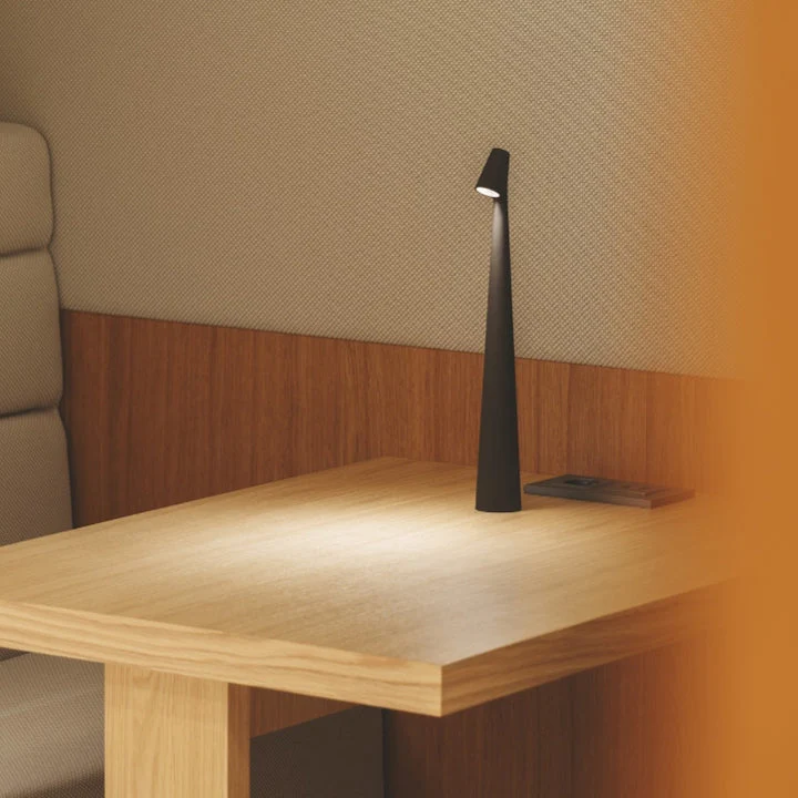 GeekSleek: Minimalist Wireless LED Table Lamp with Touch Control, Stepless Dimming & Rechargeable Design for Home & Office - Image 11