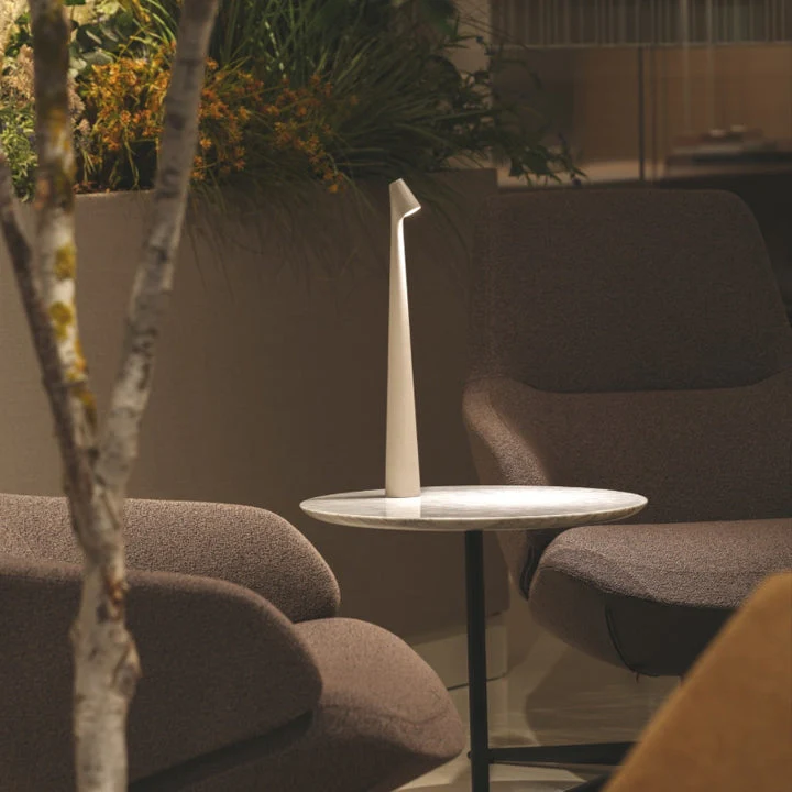 GeekSleek: Minimalist Wireless LED Table Lamp with Touch Control, Stepless Dimming & Rechargeable Design for Home & Office - Image 12