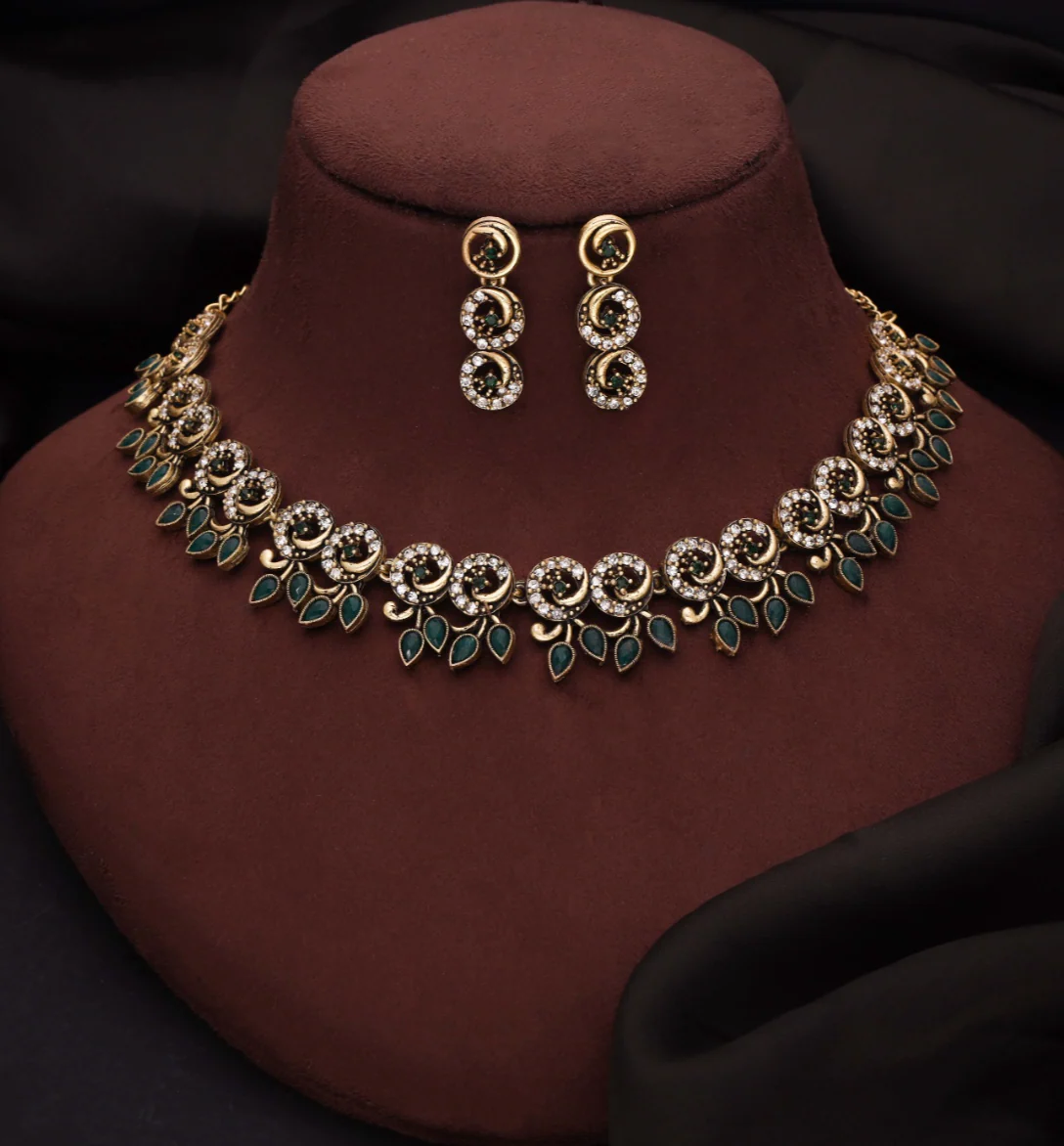 Geet - Elegant Silver-Plated Floral Design Necklace Set - Mehndi