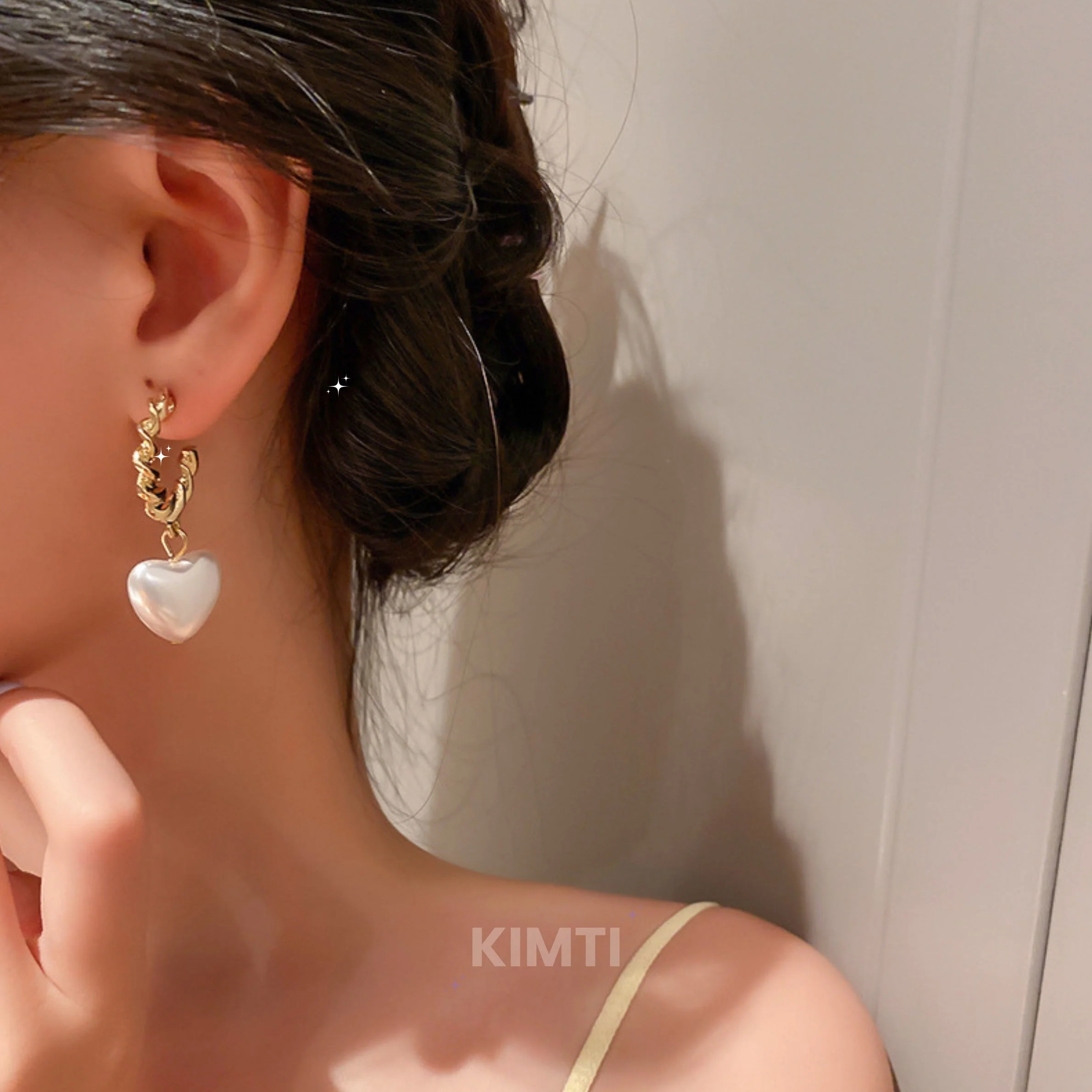 Geometric Heart Pearl Drop Hoop Earring - Image 2