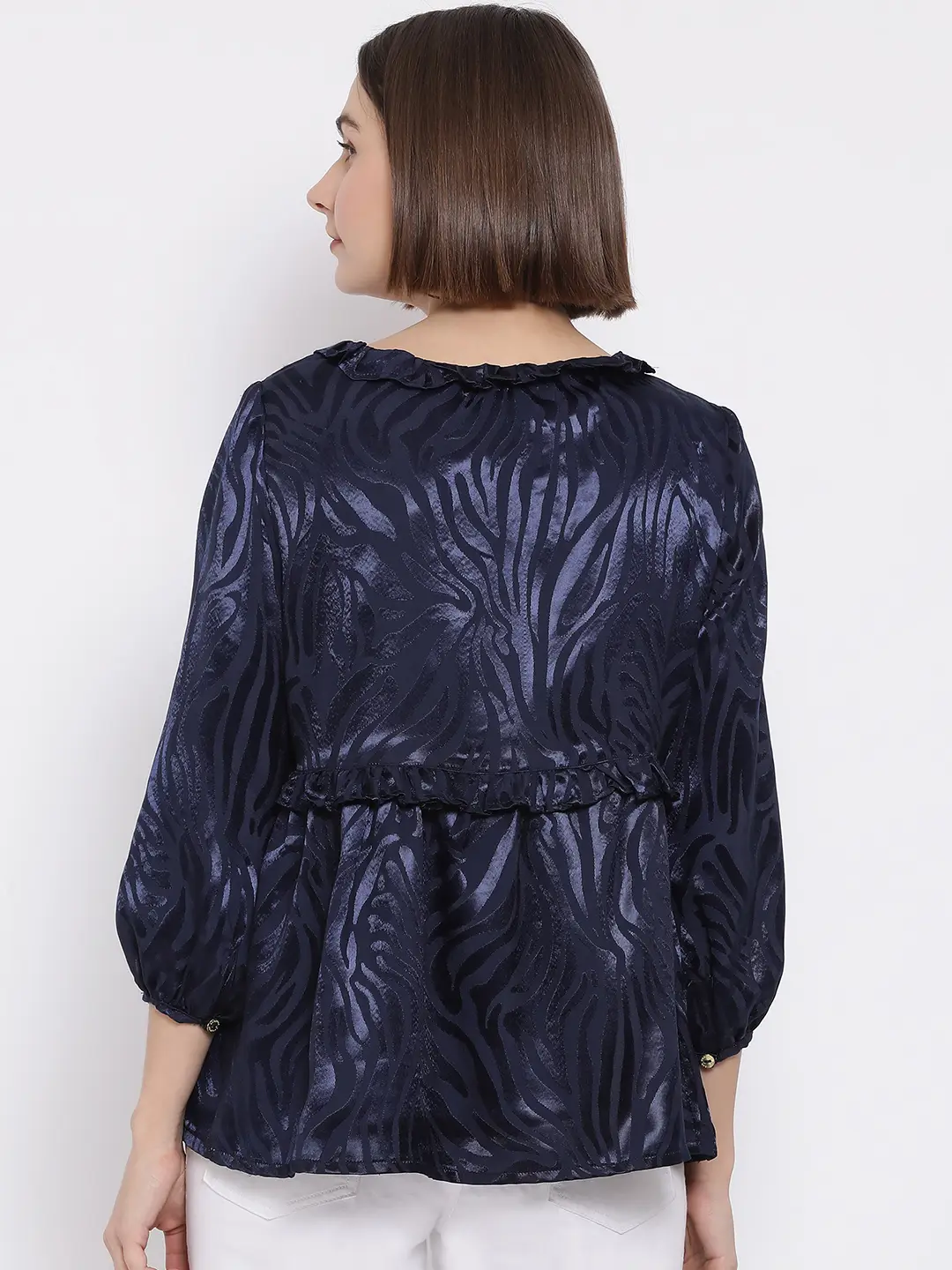 Glenton Graphic Shelly Women Shrug - Image 5