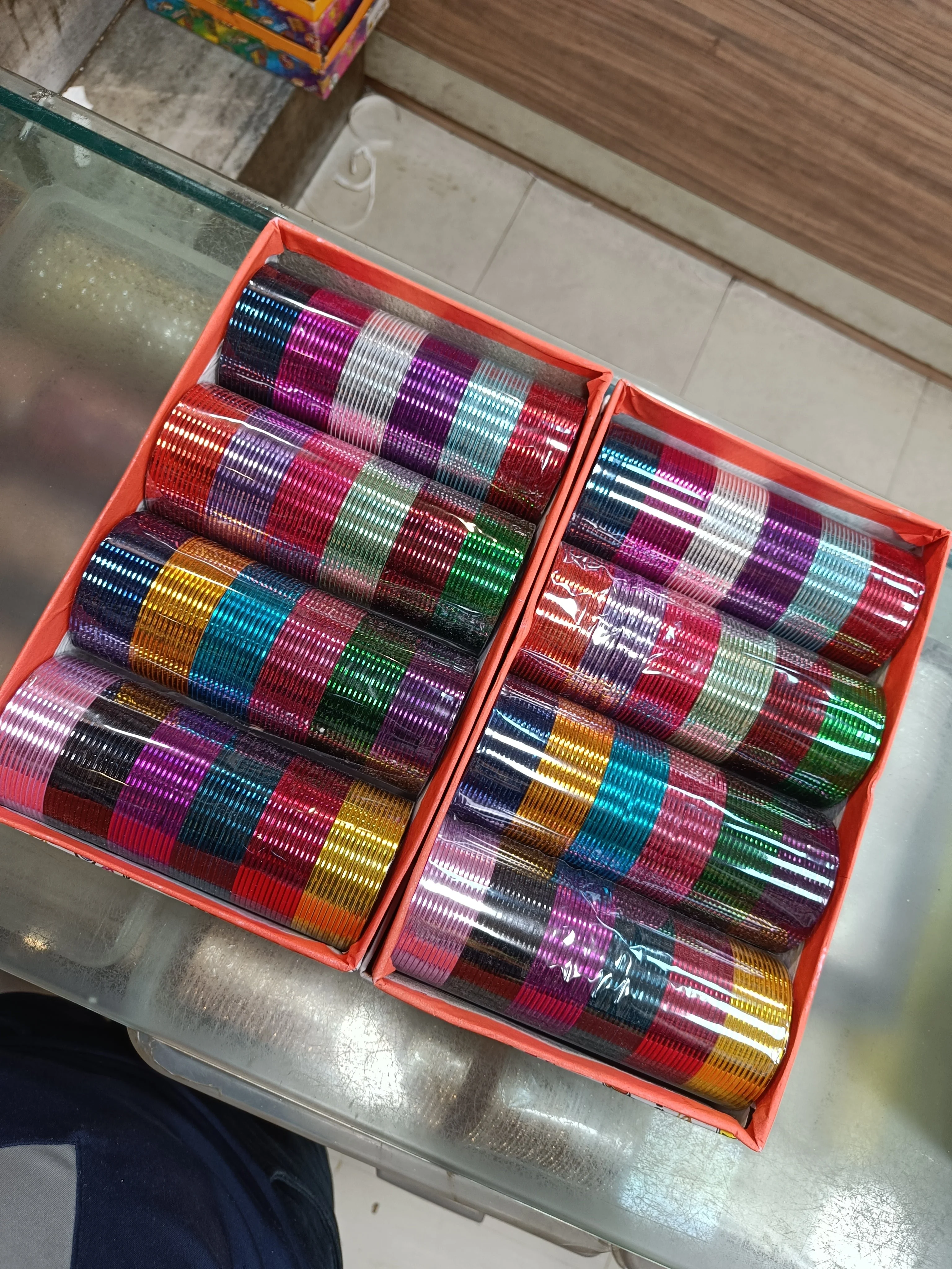 GLOSSY BANGLES - Image 2