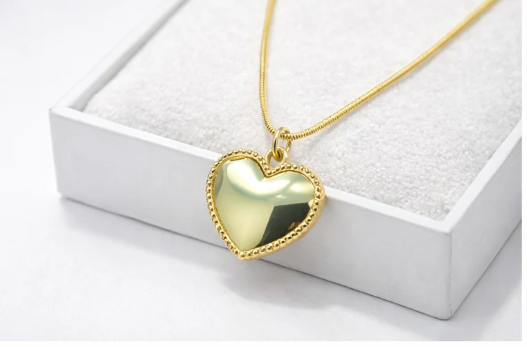 Gold Beaded Heart Pendant Necklace - Image 6