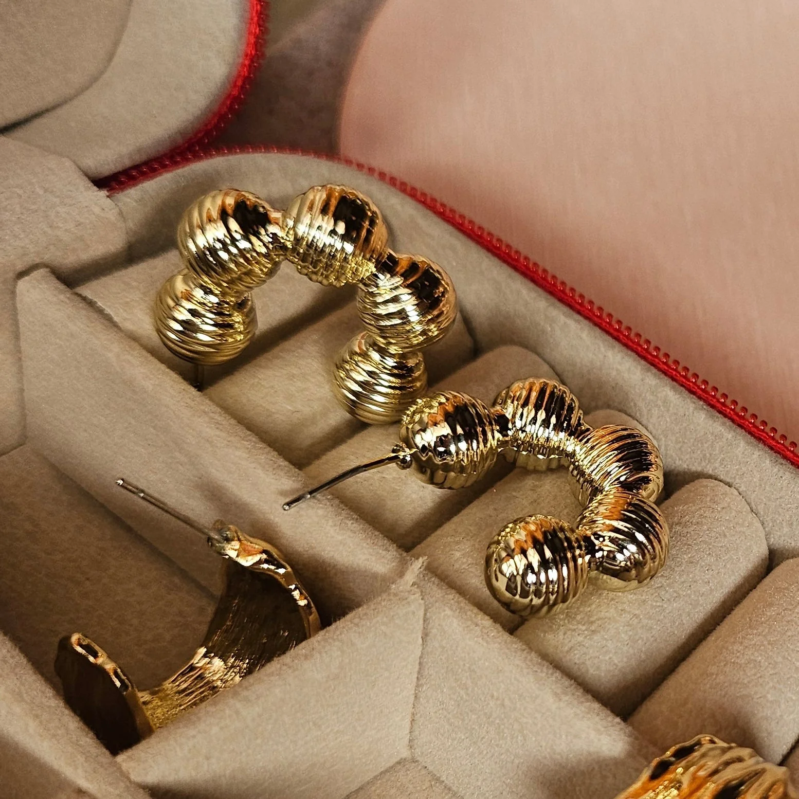Gold Chunky Ribbed Hoop Earrings - Image 4