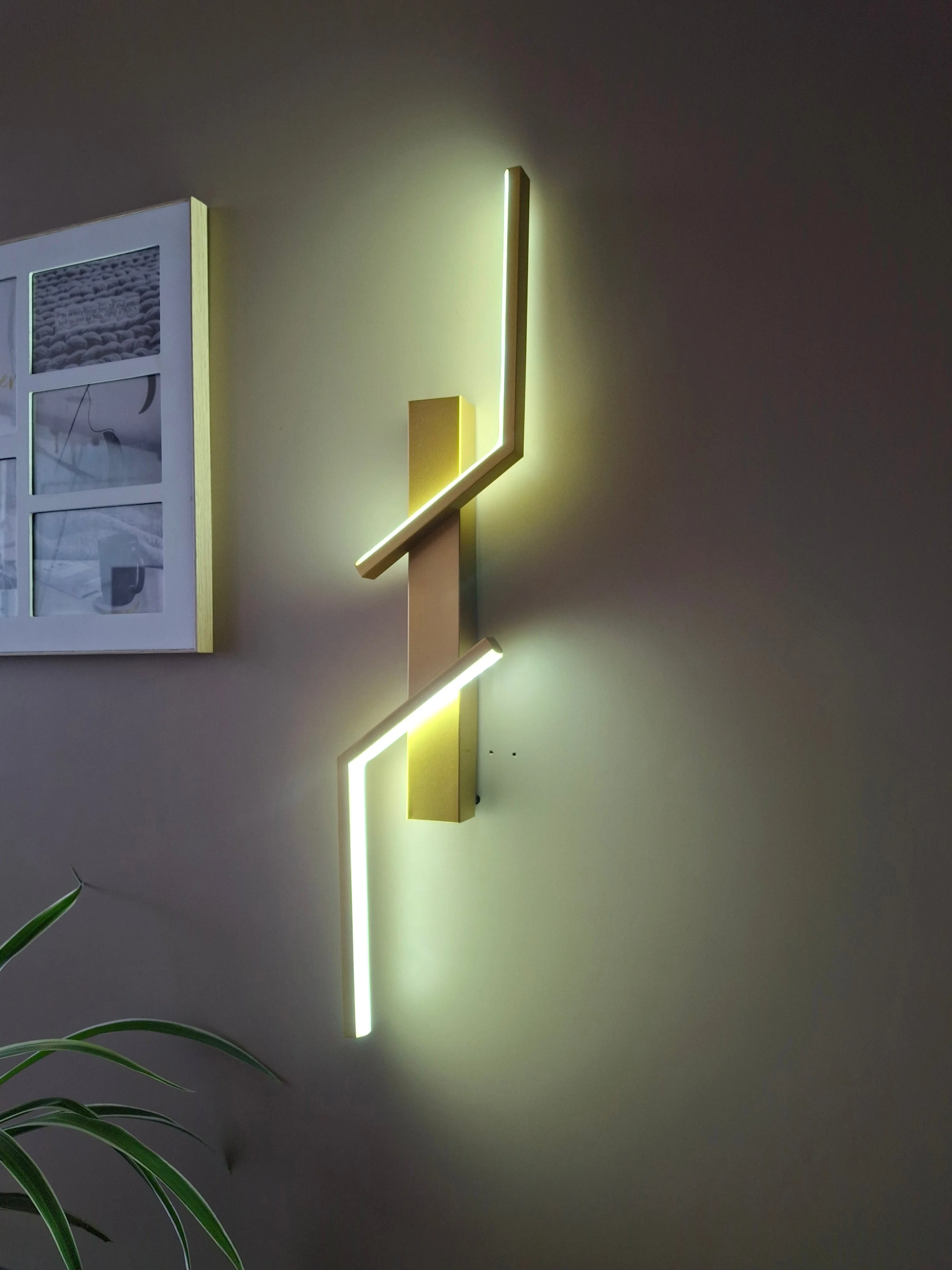 Gold Coated Long Zig Zac Wall Light - Image 7