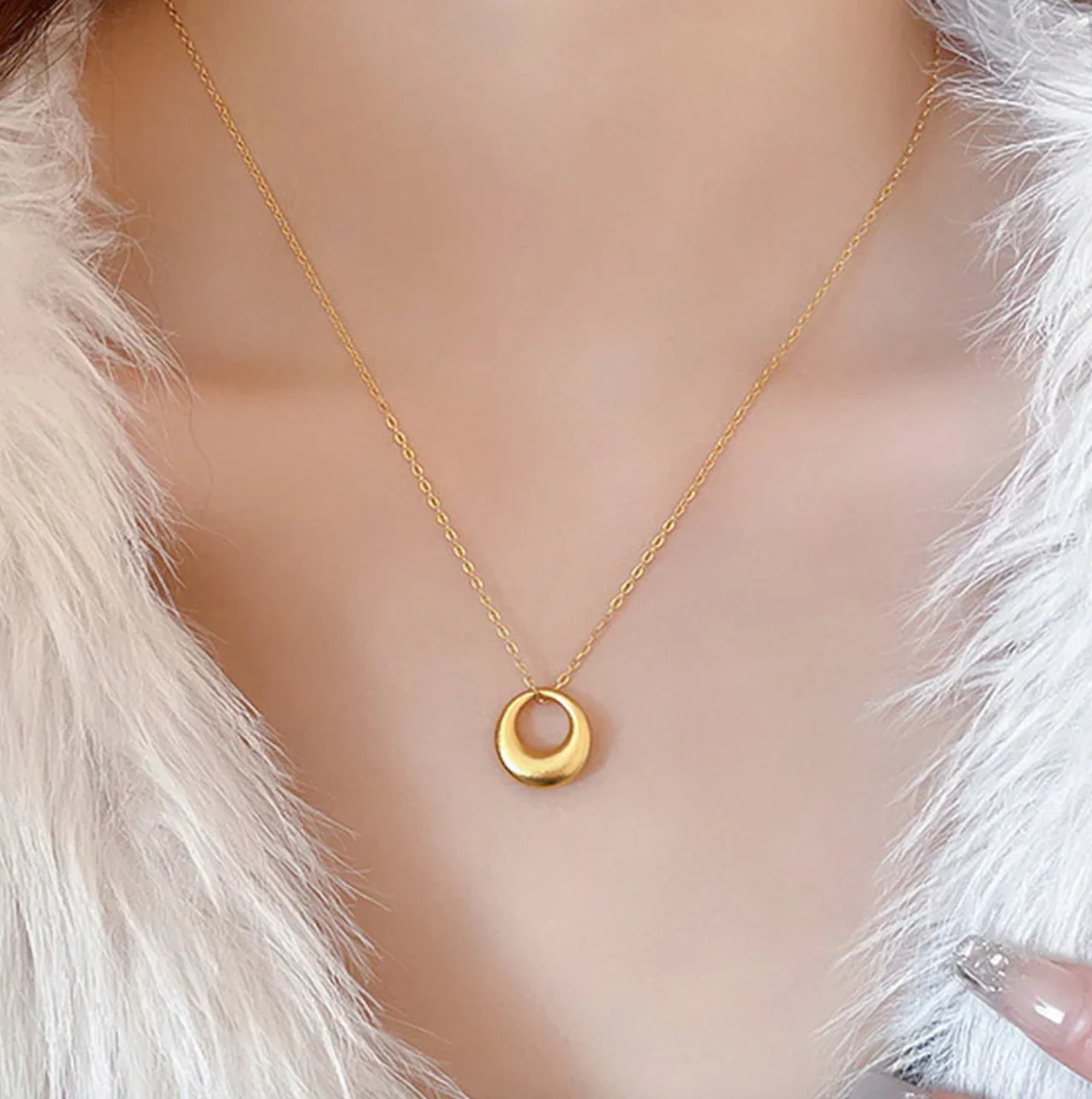 Gold Plated Stainless Steel Anti Tarnish Geometric Circle Pendant