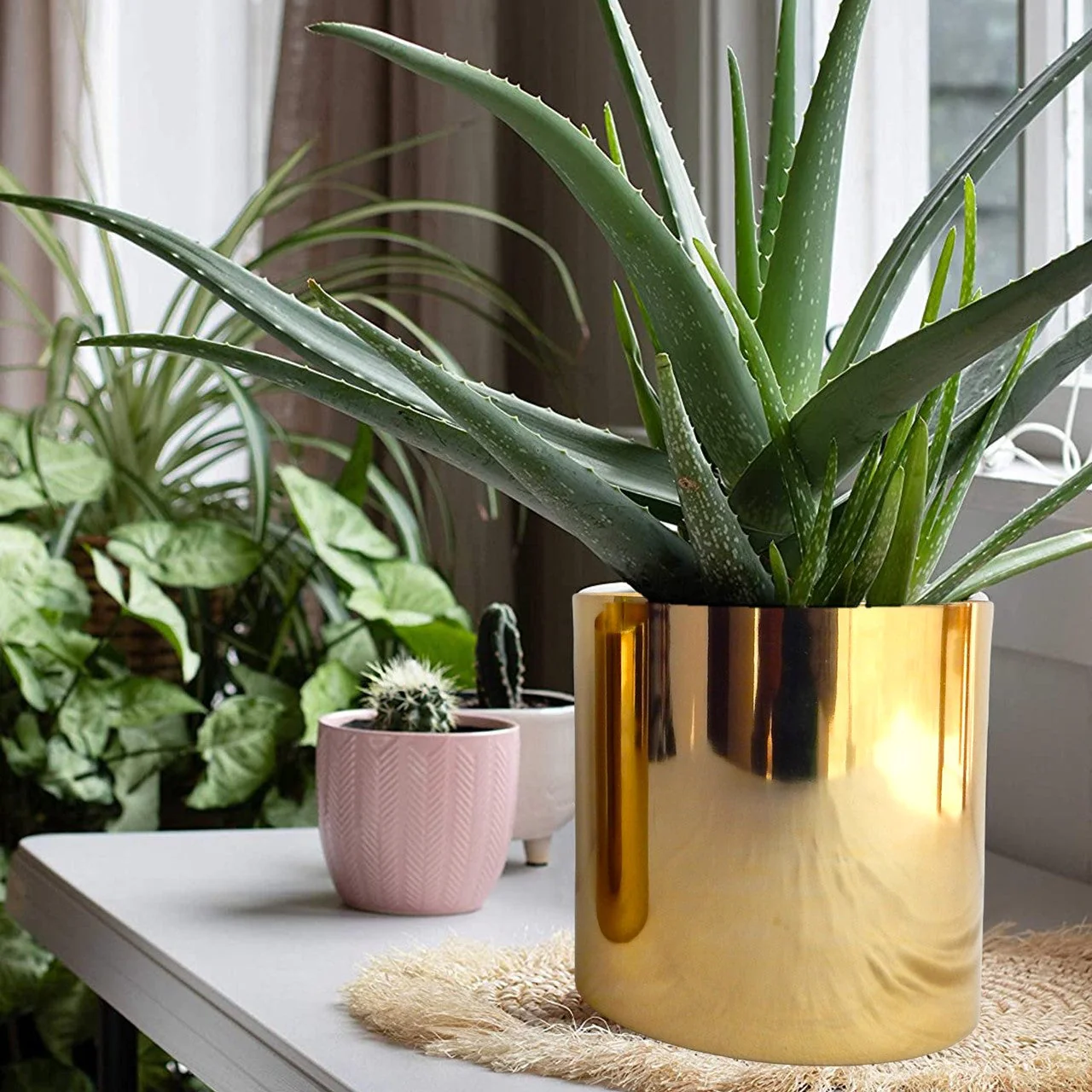 Grace Gold Metal Pot - Image 4