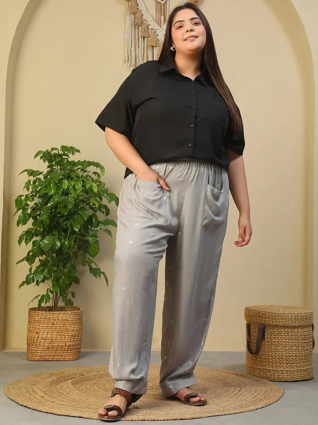Grey Elasticated Royal Twill Foil Print Plus Size Women Trouser With Front Pockets - Image 2
