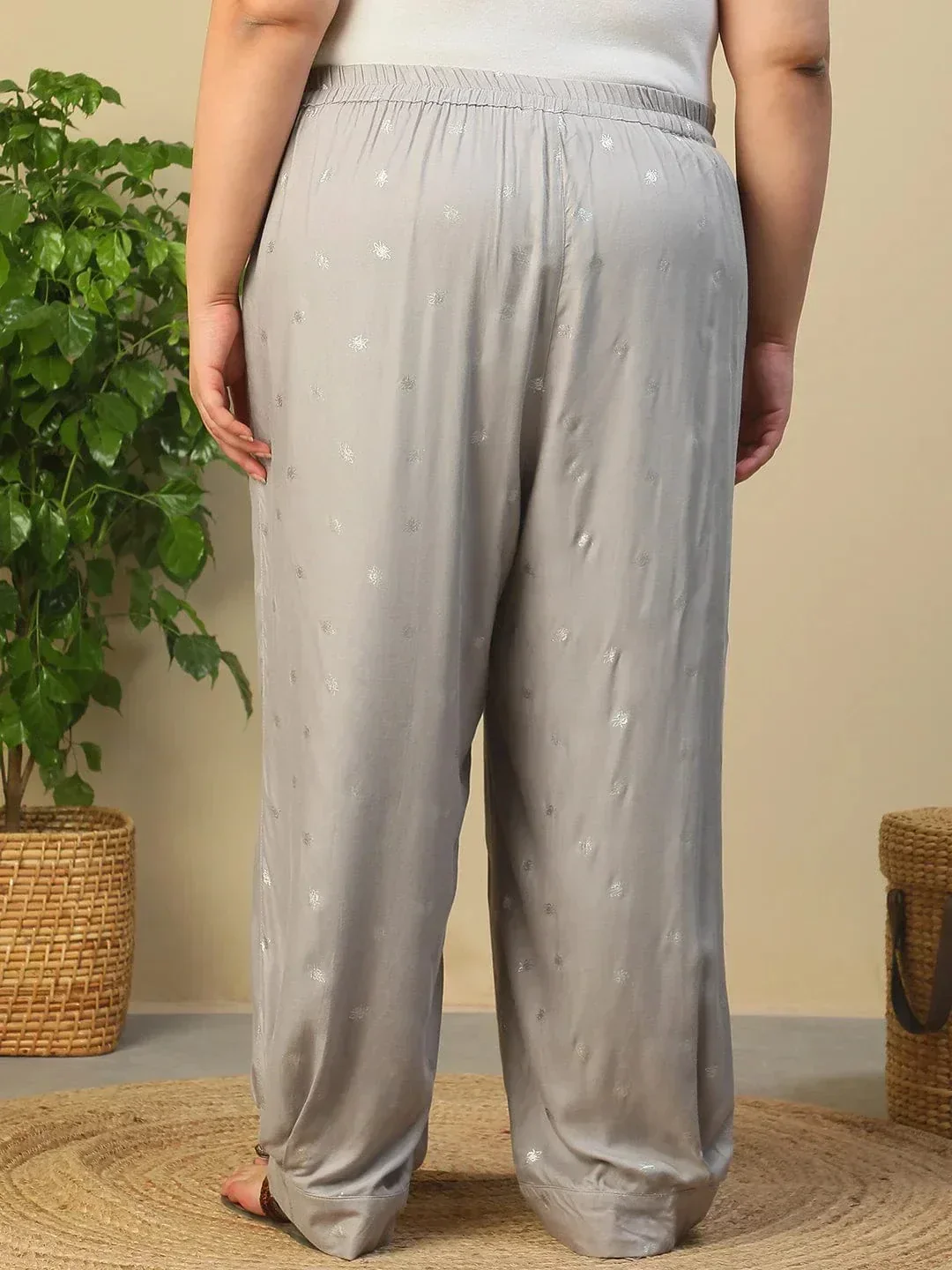 Grey Elasticated Royal Twill Foil Print Plus Size Women Trouser With Front Pockets - Image 5