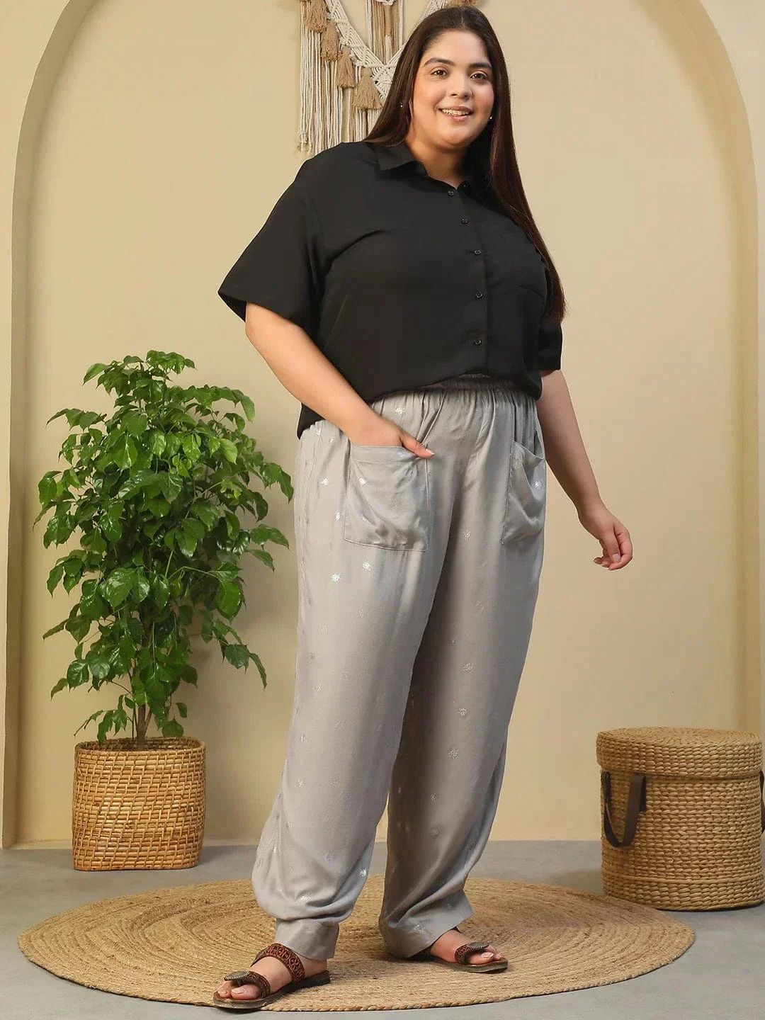 Grey Elasticated Royal Twill Foil Print Plus Size Women Trouser With Front Pockets - Image 7