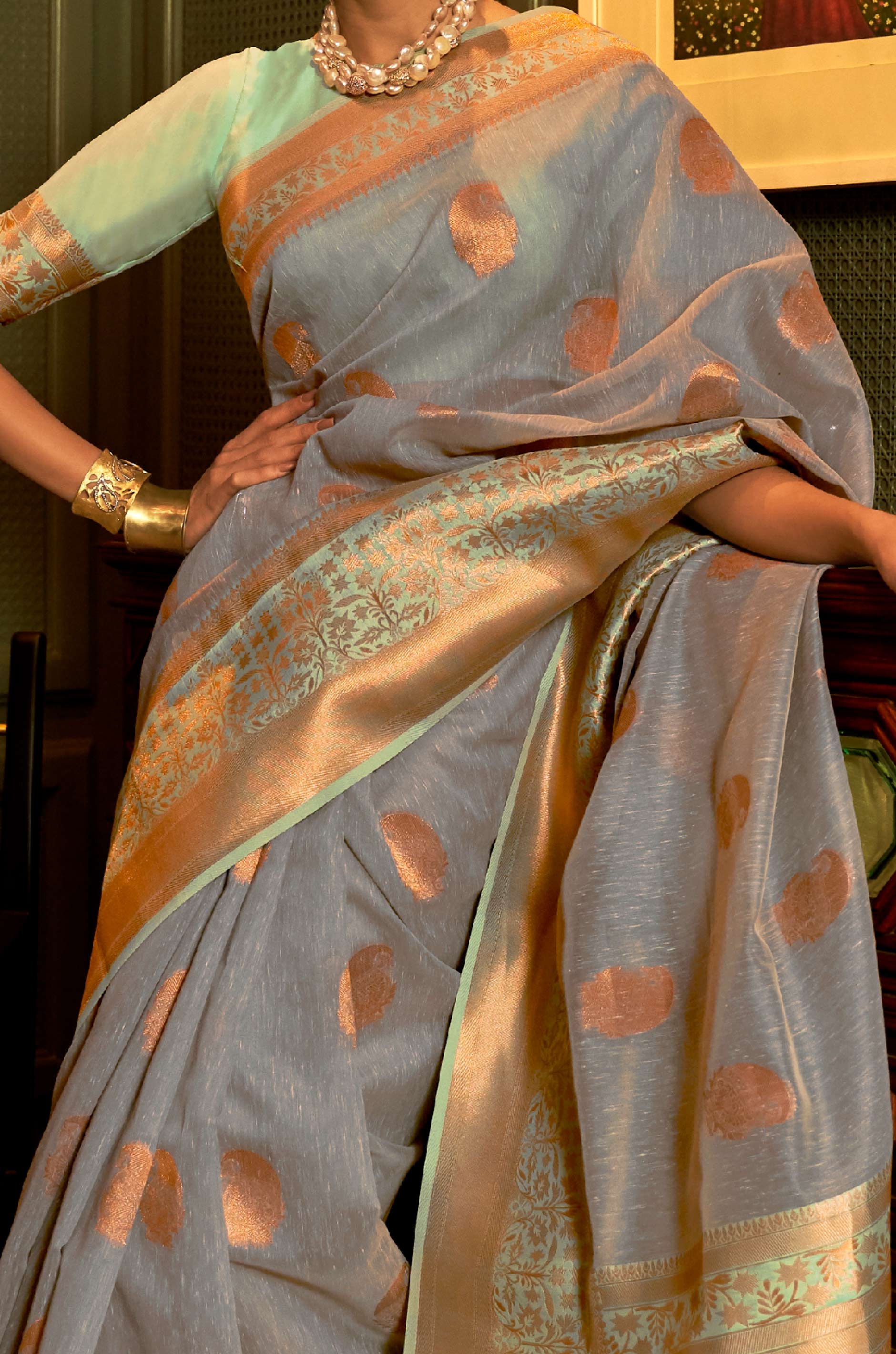 Grey Woven Linen Saree - Image 3