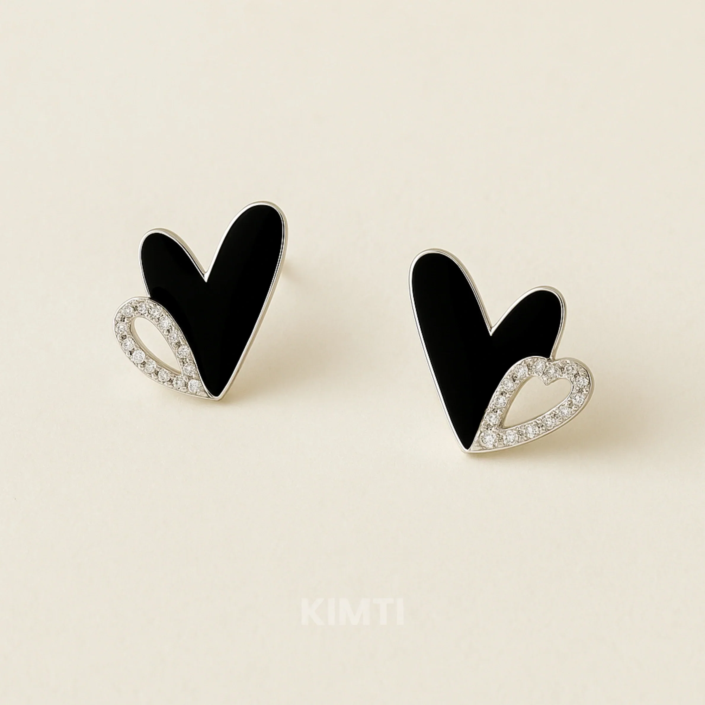 Heart’s Desire Charms Black Stud Earring