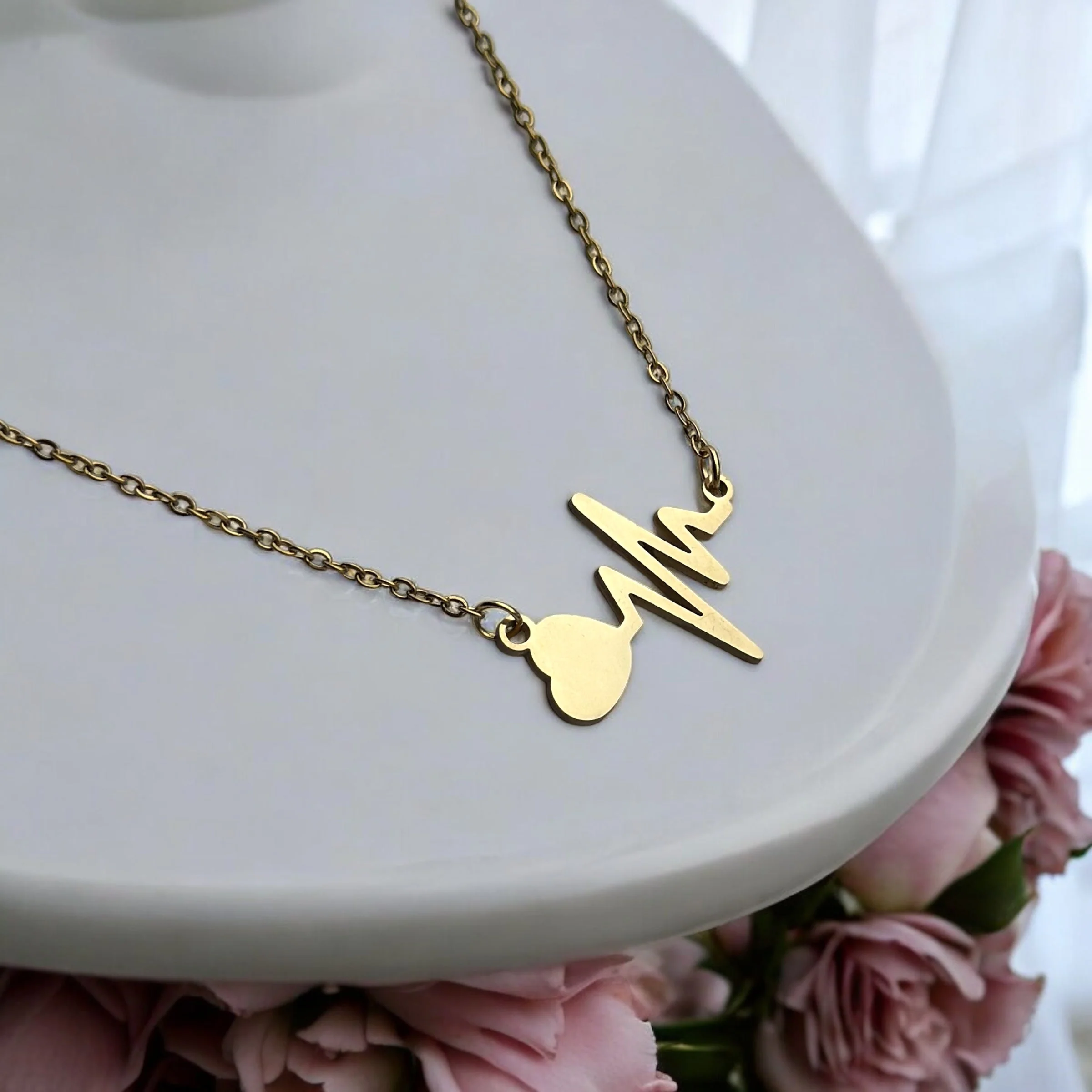 Heartbeat Gold Necklace - Image 3