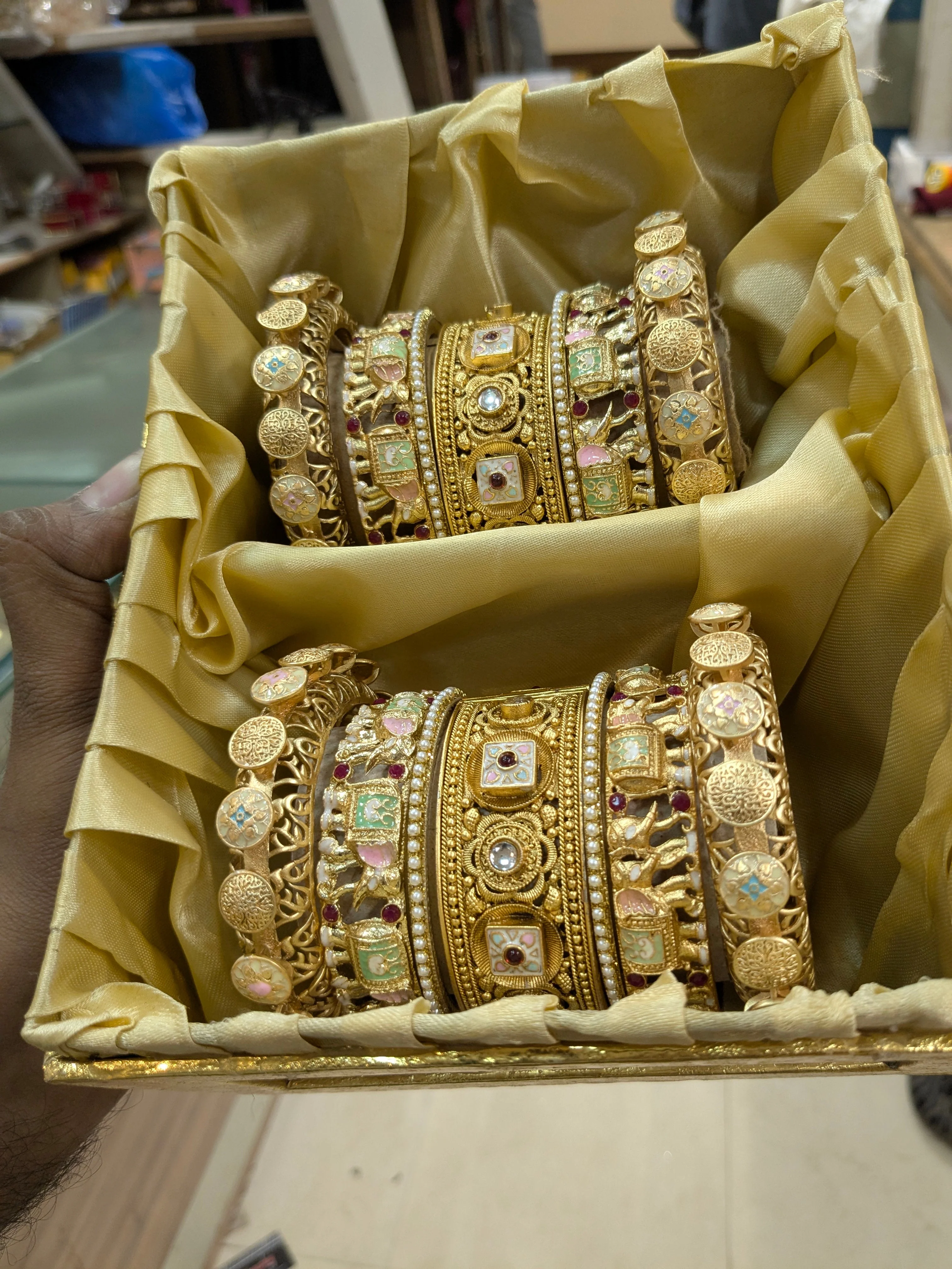 HIGH GOLD BRASS RAJWADI CHOODA - Image 2