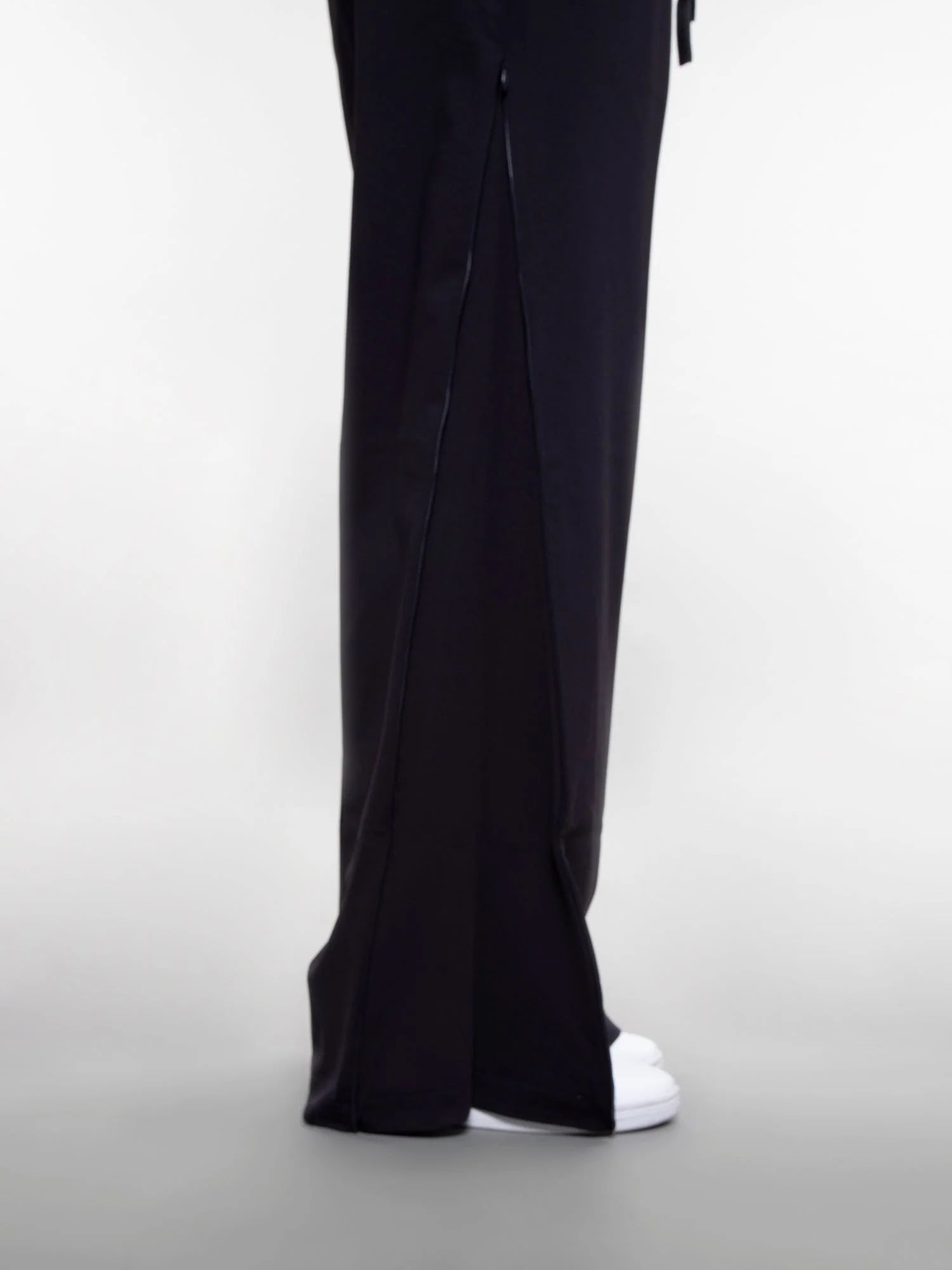 High-performance pants - Image 11