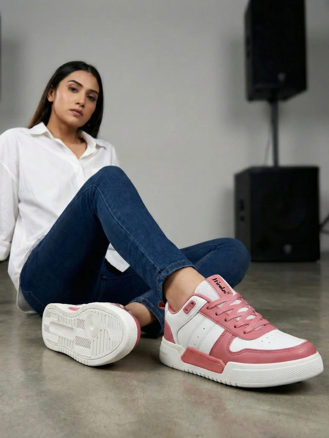 Hirolas Urbania Women's Everyday Comfort Sneaker_Shoes - White/Pink - Image 2