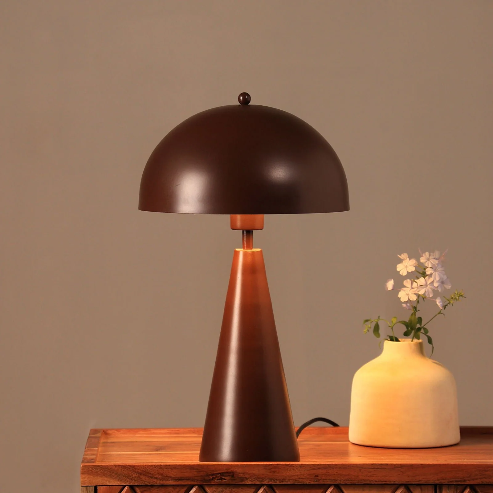 Hoa Sphere Table Lamp - Image 4