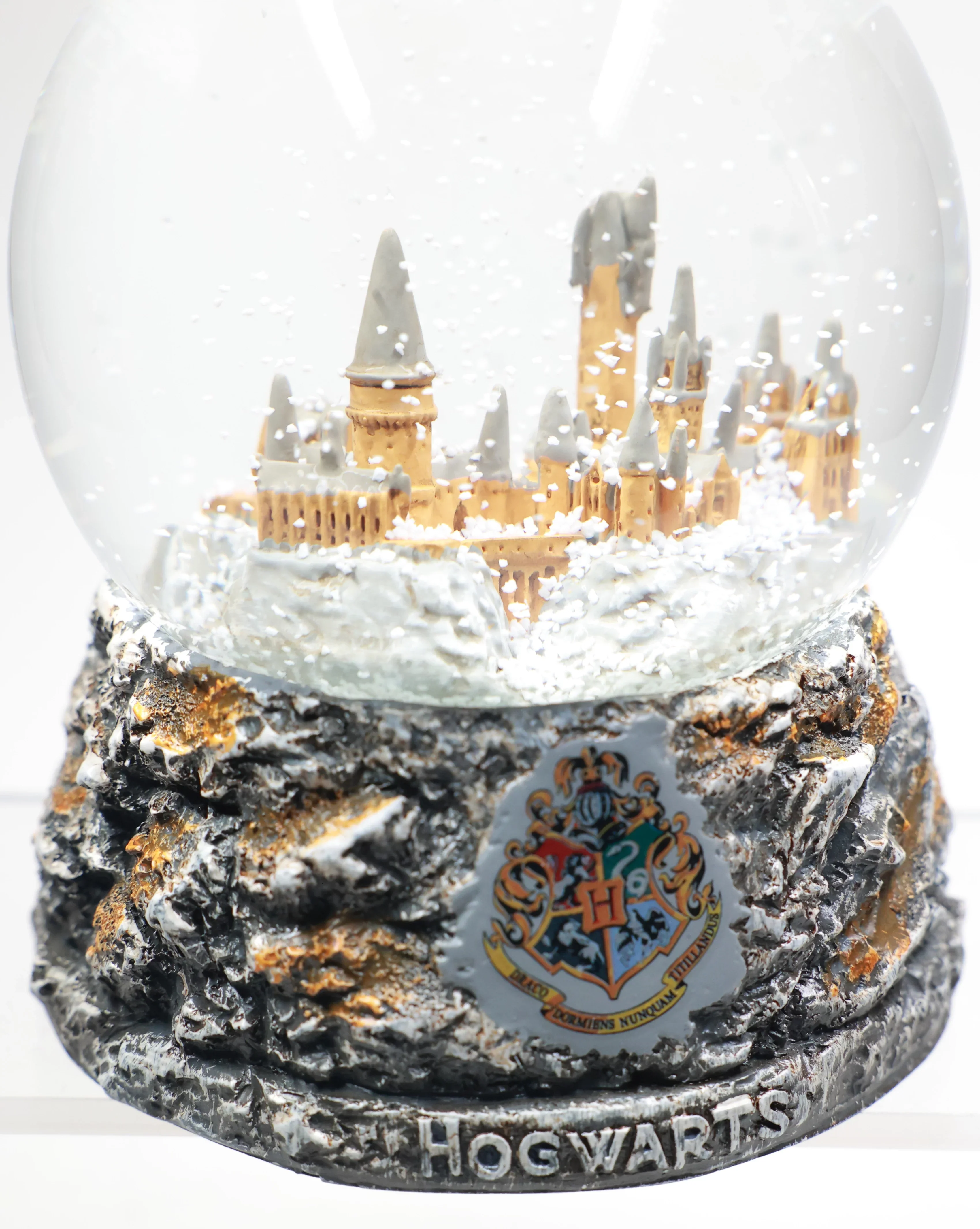 Hogwarts in Snow - Crystal Globe - Harry Potter - Image 2