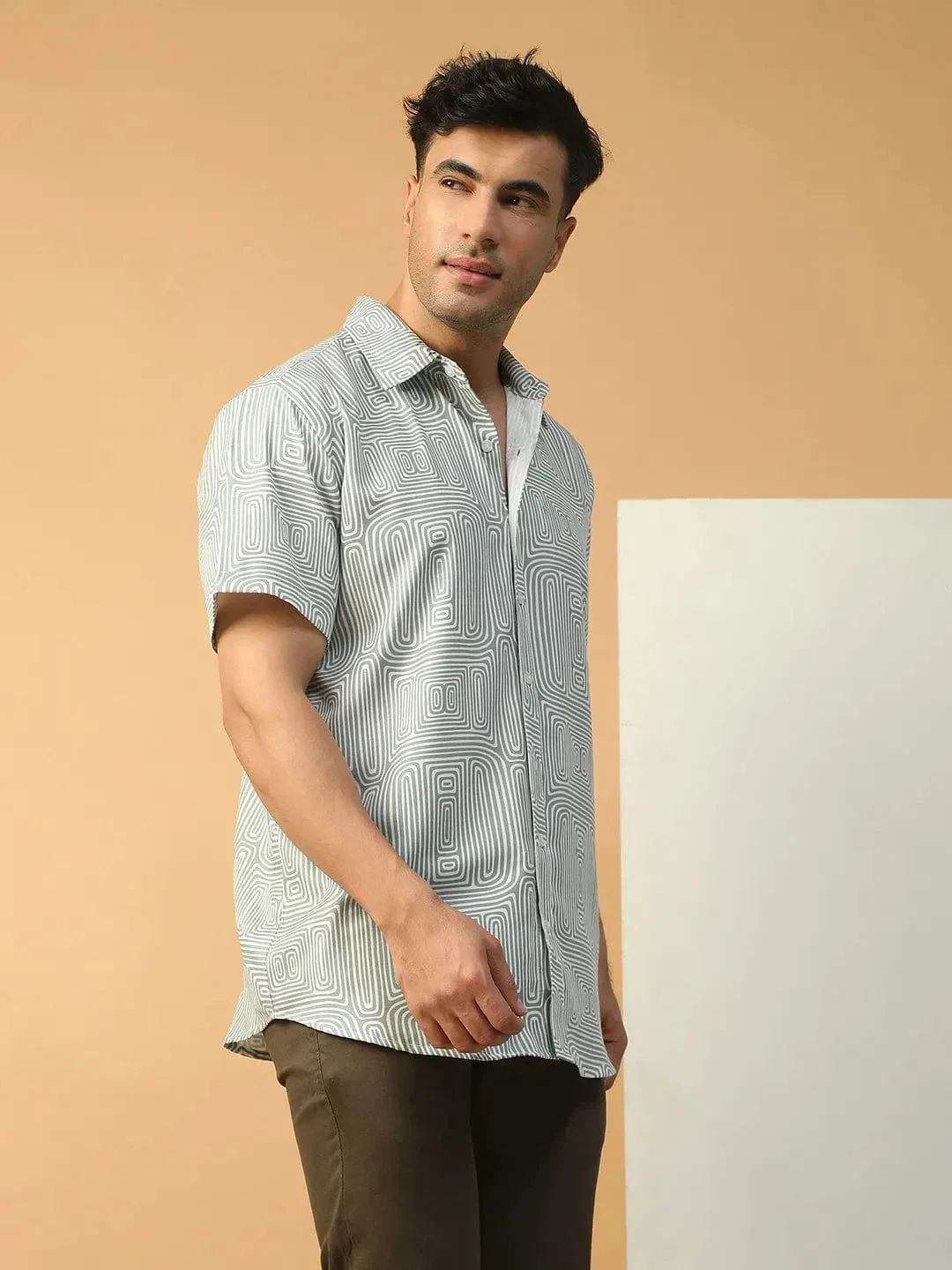 Hunk Light Green Geometric Print Collared Short Sleeve Men Oversized Shirt - Image 5